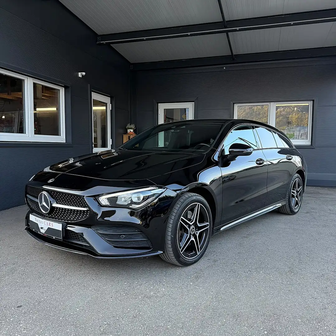 Mercedes-Benz CLA 250 e AMG Line Schwarz - 1