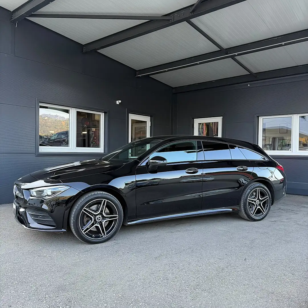 Mercedes-Benz CLA 250 e AMG Line Schwarz - 2