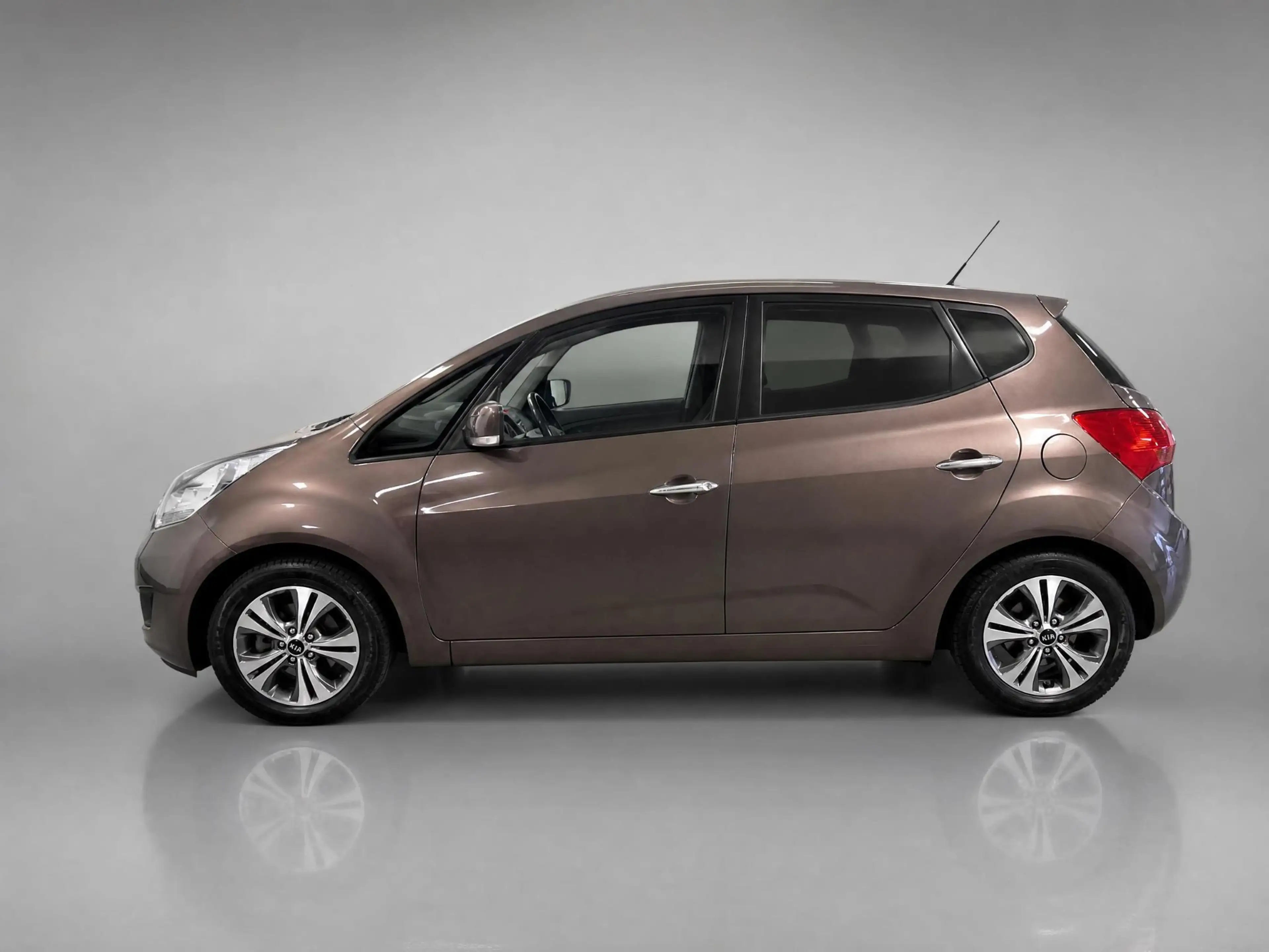 Kia Venga 1.4 CVVT Summer Edition | Cruise Conrtol | Keyless — photo 3