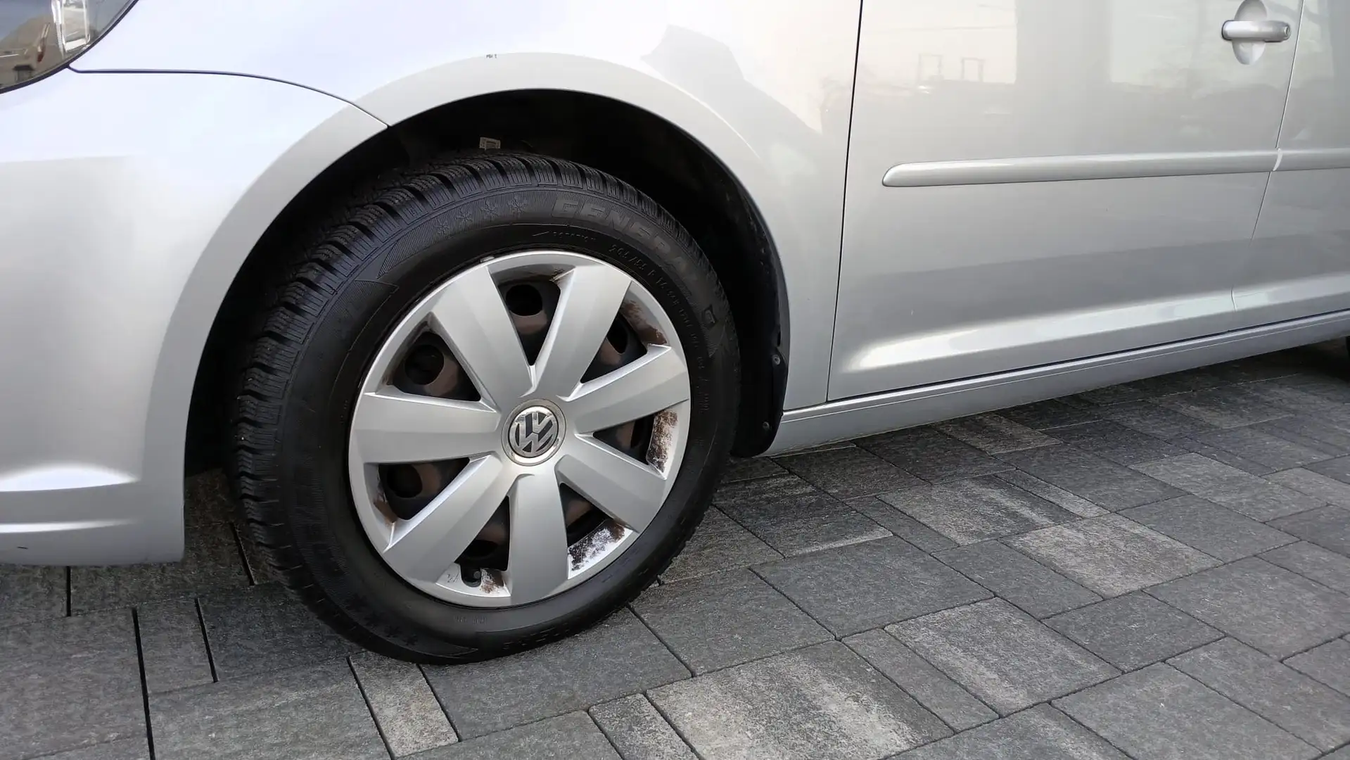 Volkswagen Touran Touran II  1.6 tdi Comfortline *7 POSTI* Weiß - 2