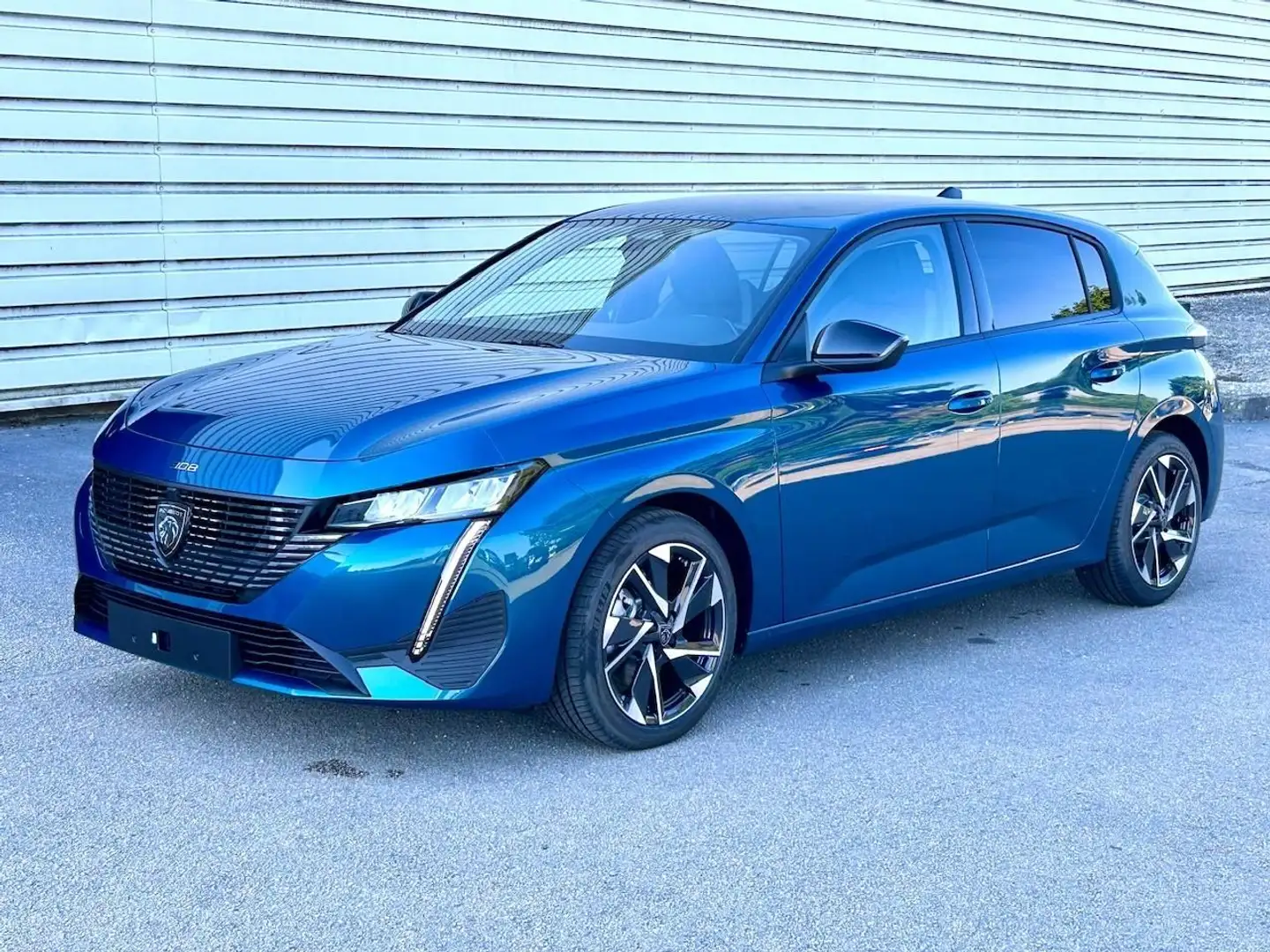 Peugeot 308 1.5 BLUEHDI 130CH S\u0026S ALLURE EAT8 Bleu - 1
