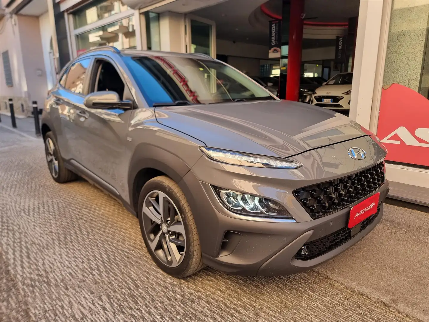 Hyundai KONA Kon 1.6 crdi 48V Xline Safety Pack 2wd 136cv imt Grigio - 2