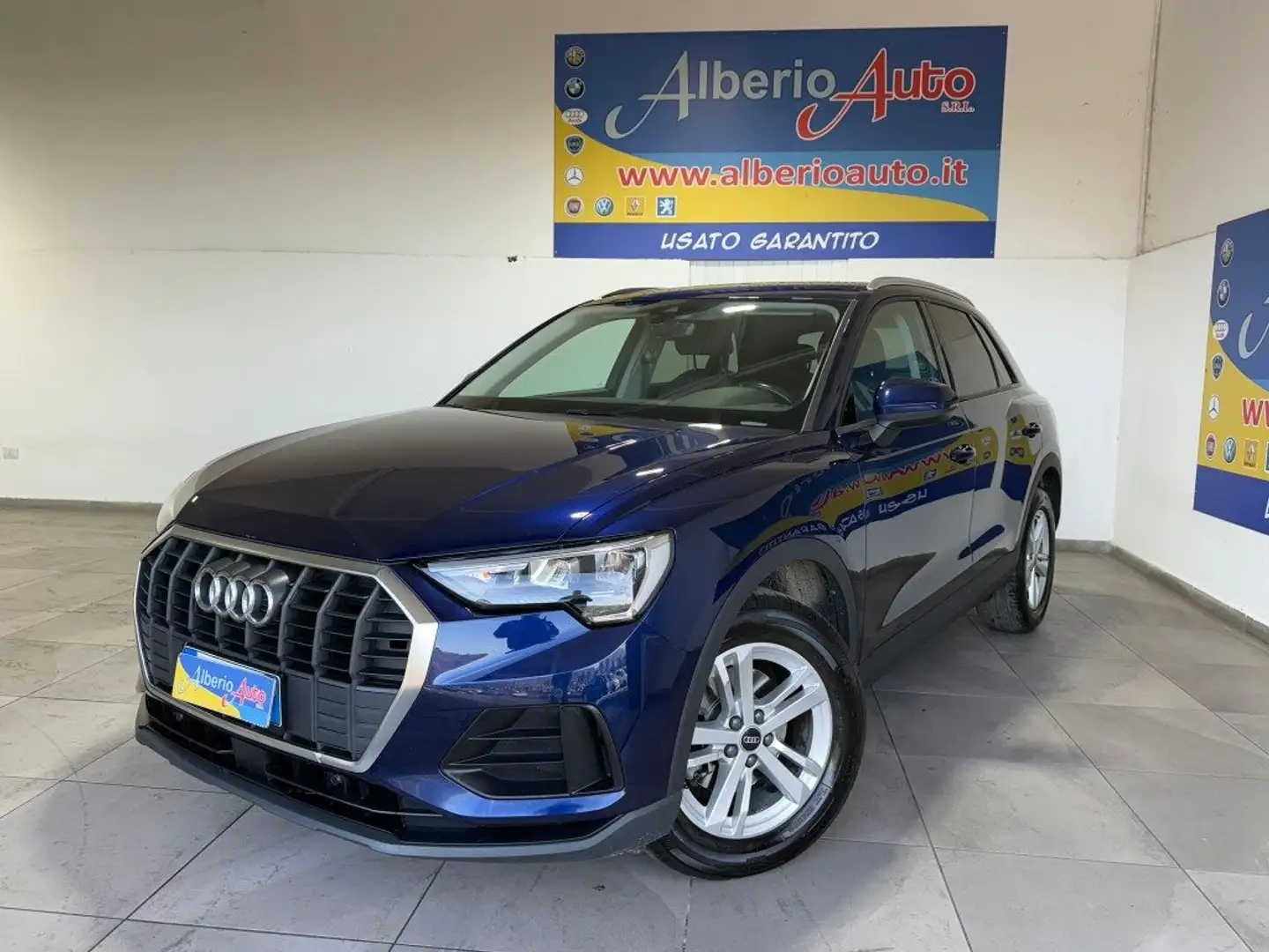 Audi Q3 35 TDI S tronic Business Blauw - 1
