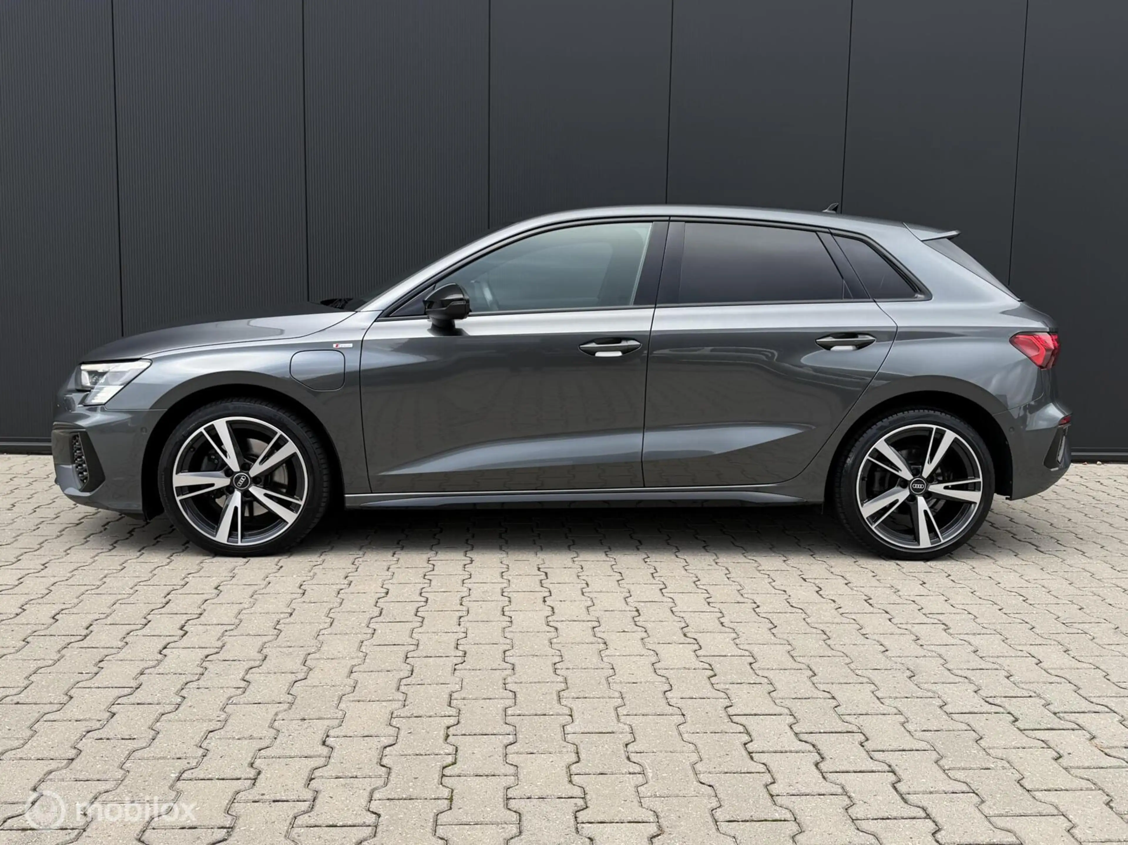Audi A3 Sportback 40 TFSI e/Matrix/Cam/Trekhaak/Headup/B&O — photo 2