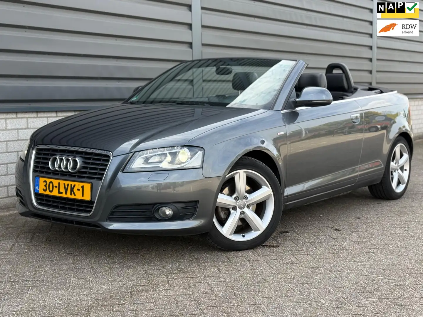 Audi A3 Cabriolet 1.8 TFSI S-edition S Line Navi Xenon NAP Grijs - 1