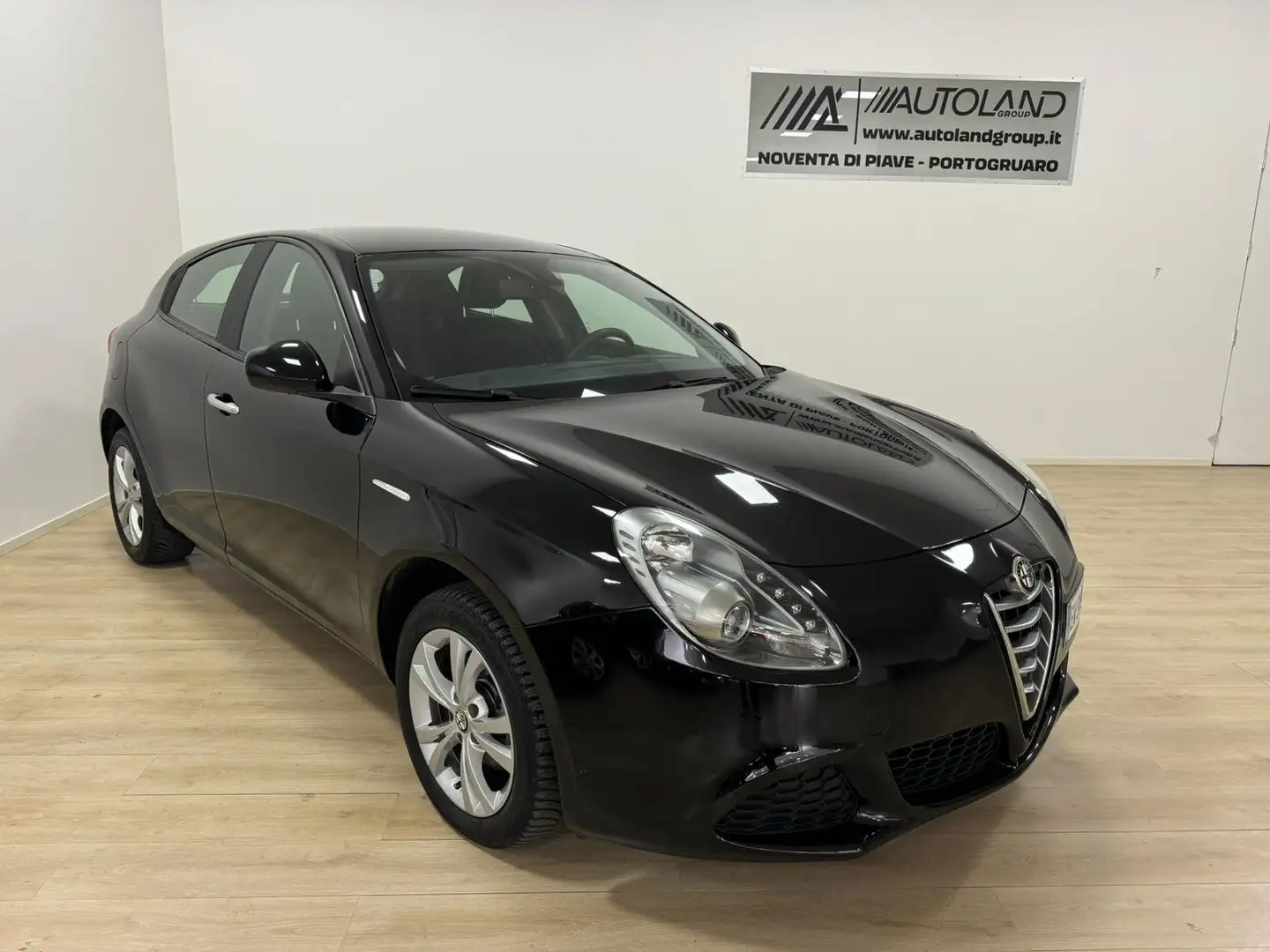 Alfa Romeo Giulietta Giulietta III 2010 1.4 t. Progression Gpl 120cv E6 Negru - 1