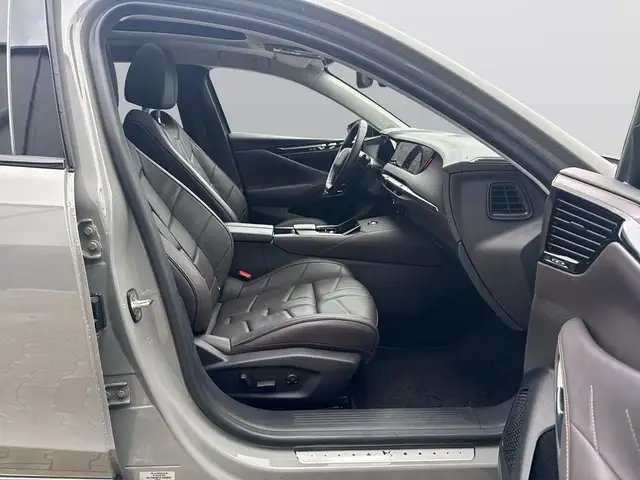 DS Automobiles DS 4 view 12