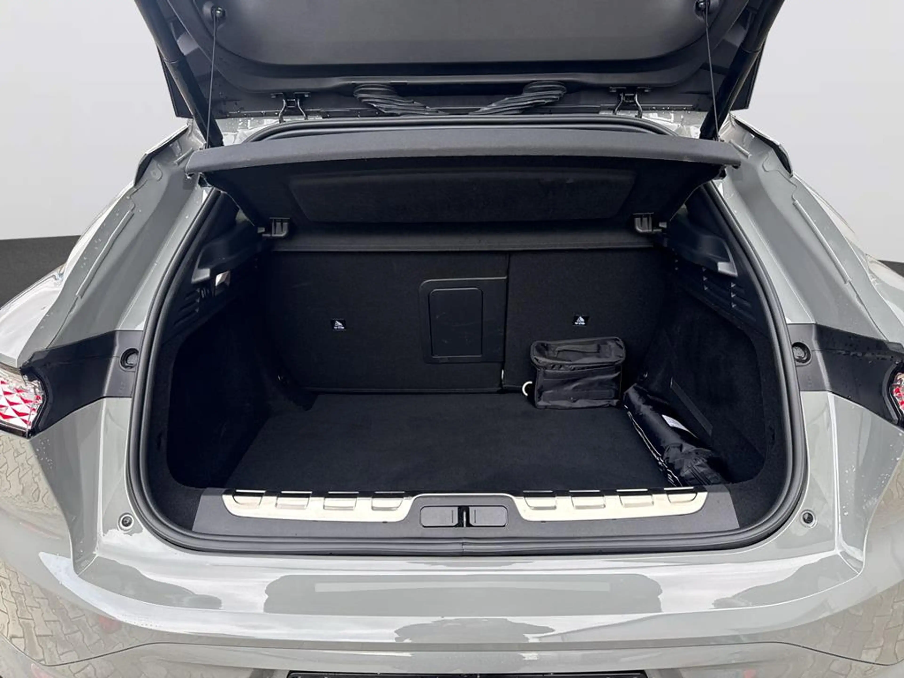 DS Automobiles DS 4 Opera — photo 8