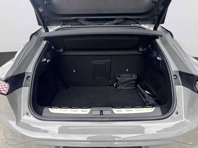 DS Automobiles DS 4 view 8
