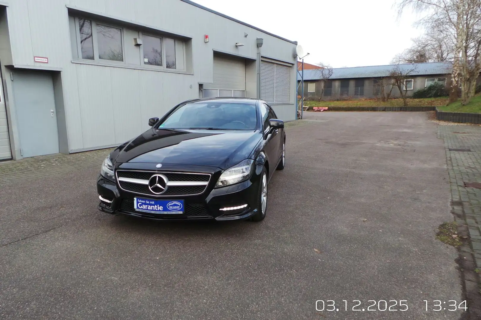 Mercedes-Benz CLS 350 BlueTec / d 4Matic AMG-Line Schwarz - 2