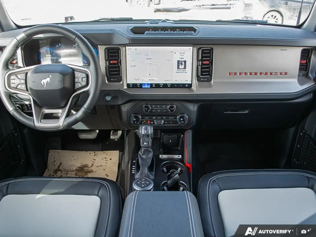 Ford Bronco снимка Ford Bronco