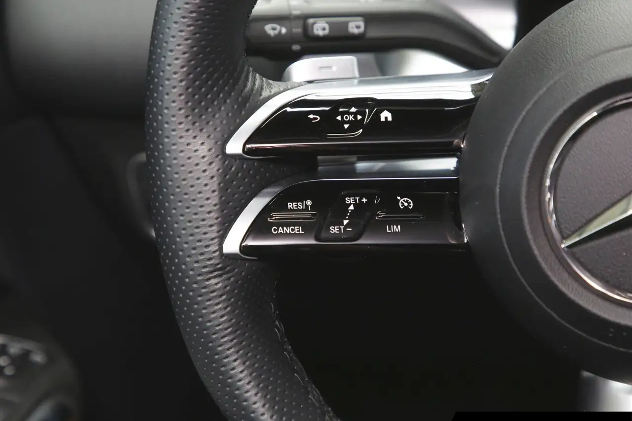 Mercedes-Benz GLB 200 d AMG/Navi/360°/Autom./Klima/LED/Totw., миниатюра 16
