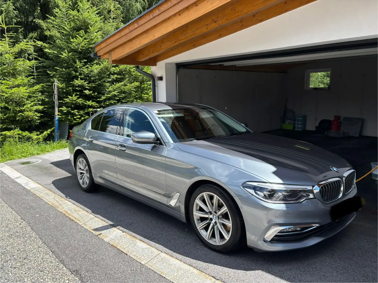 BMW 520 520d xDrive Aut. Grau - 1