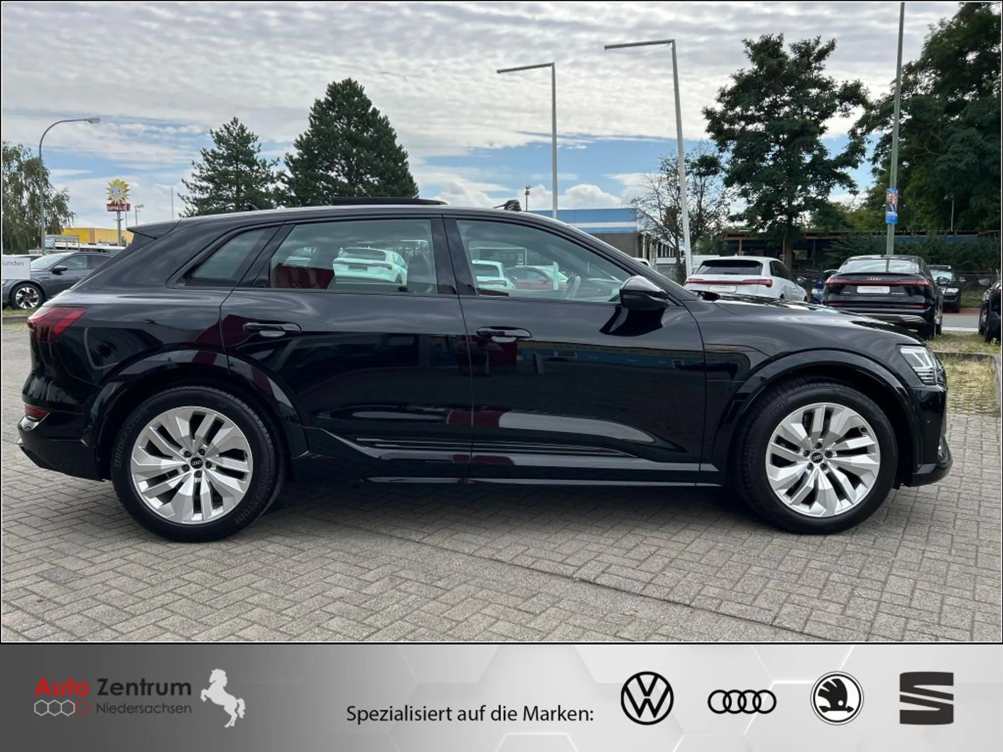 Audi e-tron S quattro AZN-Haus-Förderung* AHK PANO StandH LUFT — photo 4