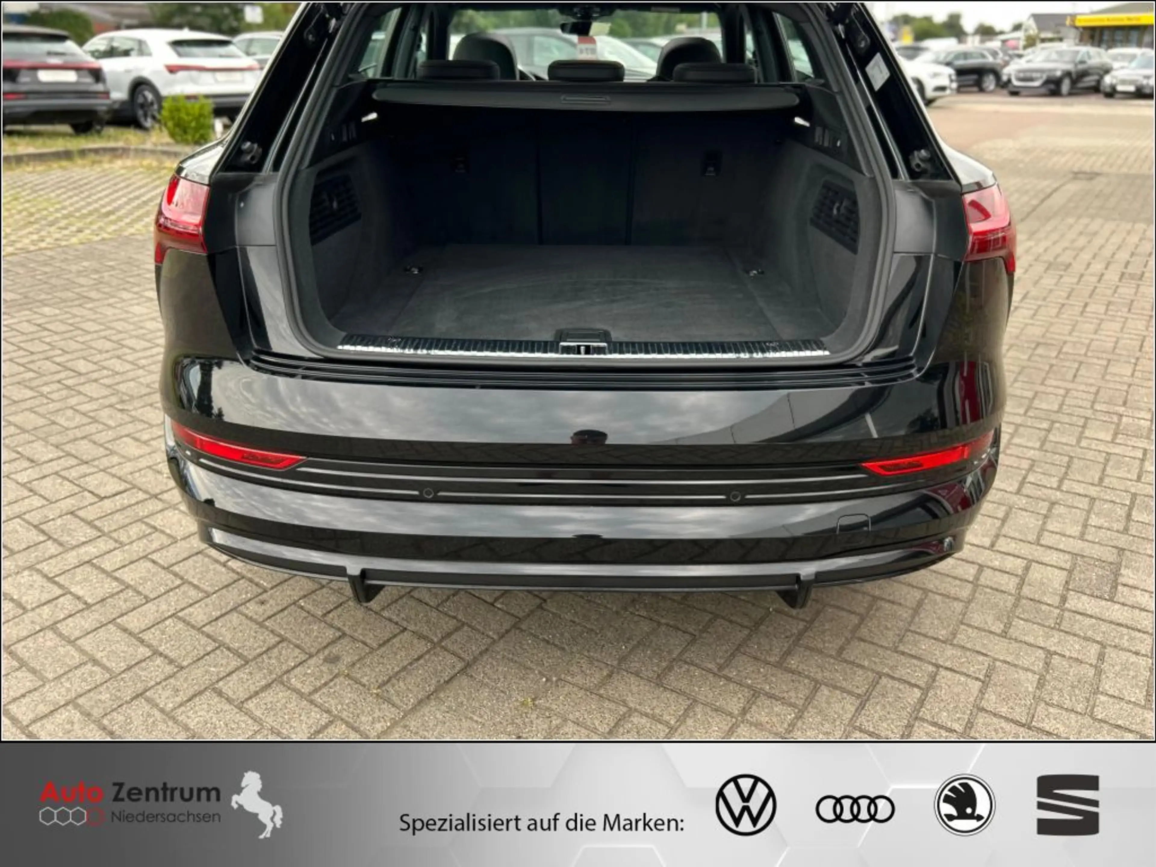 Audi e-tron S quattro AZN-Haus-Förderung* AHK PANO StandH LUFT — photo 7