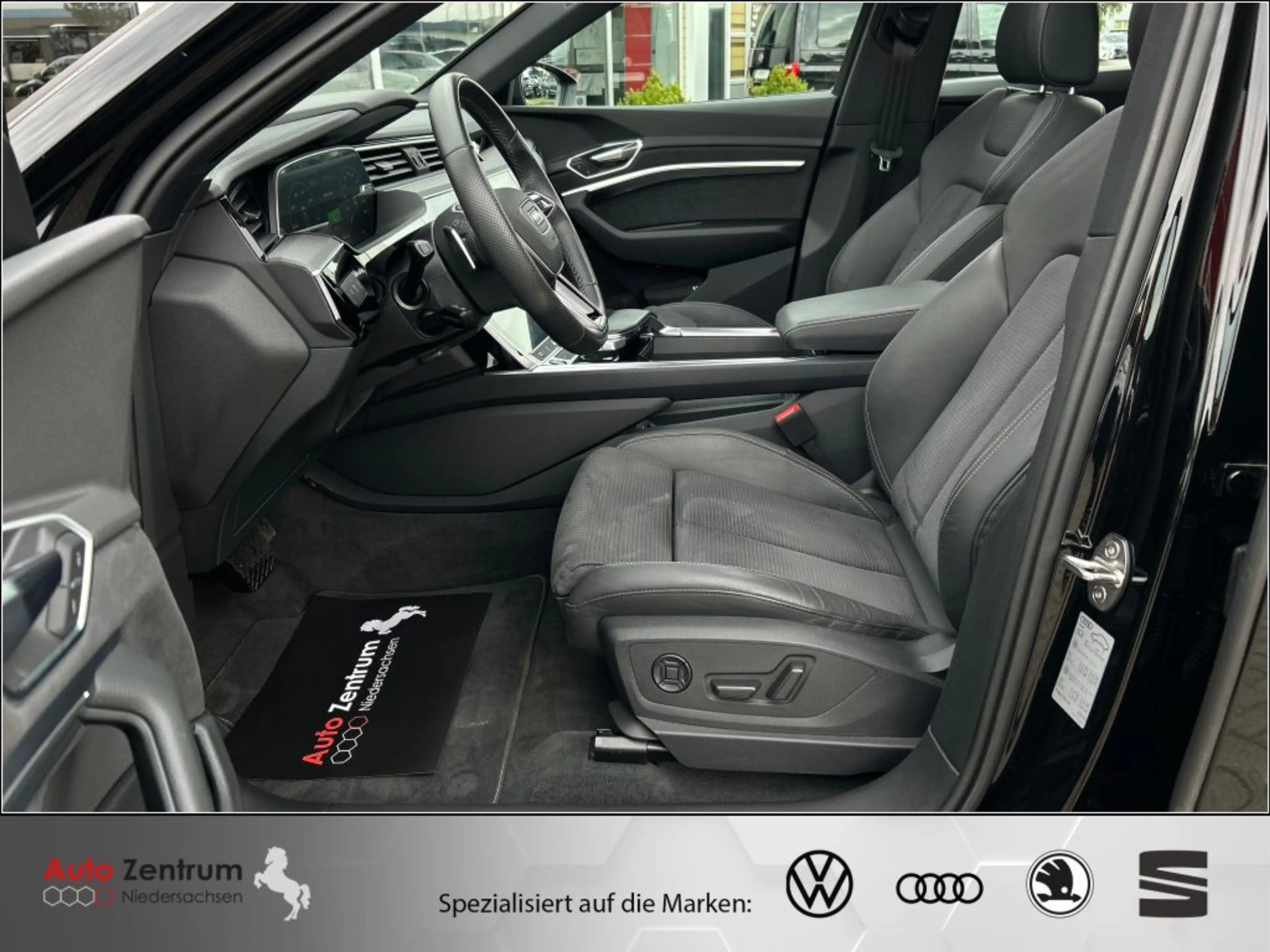 Audi e-tron S quattro AZN-Haus-Förderung* AHK PANO StandH LUFT — photo 11