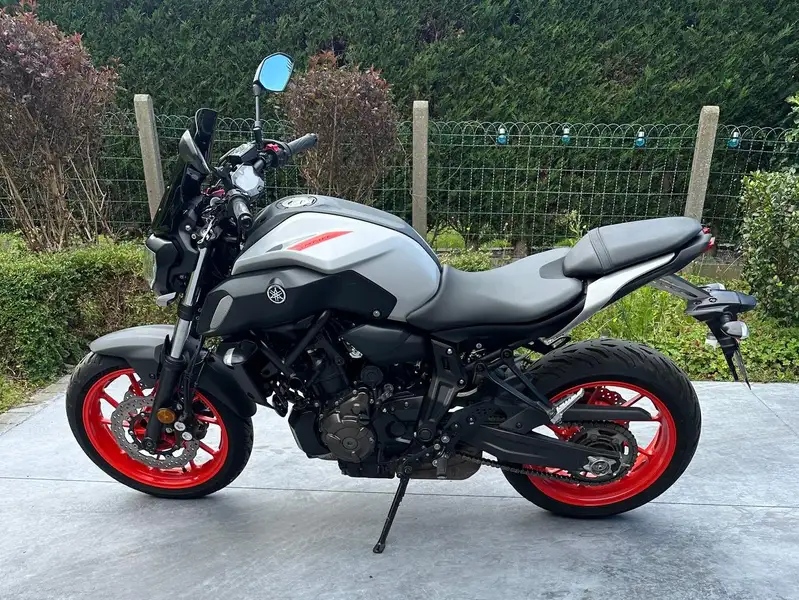 Yamaha MT-07 - foto 5