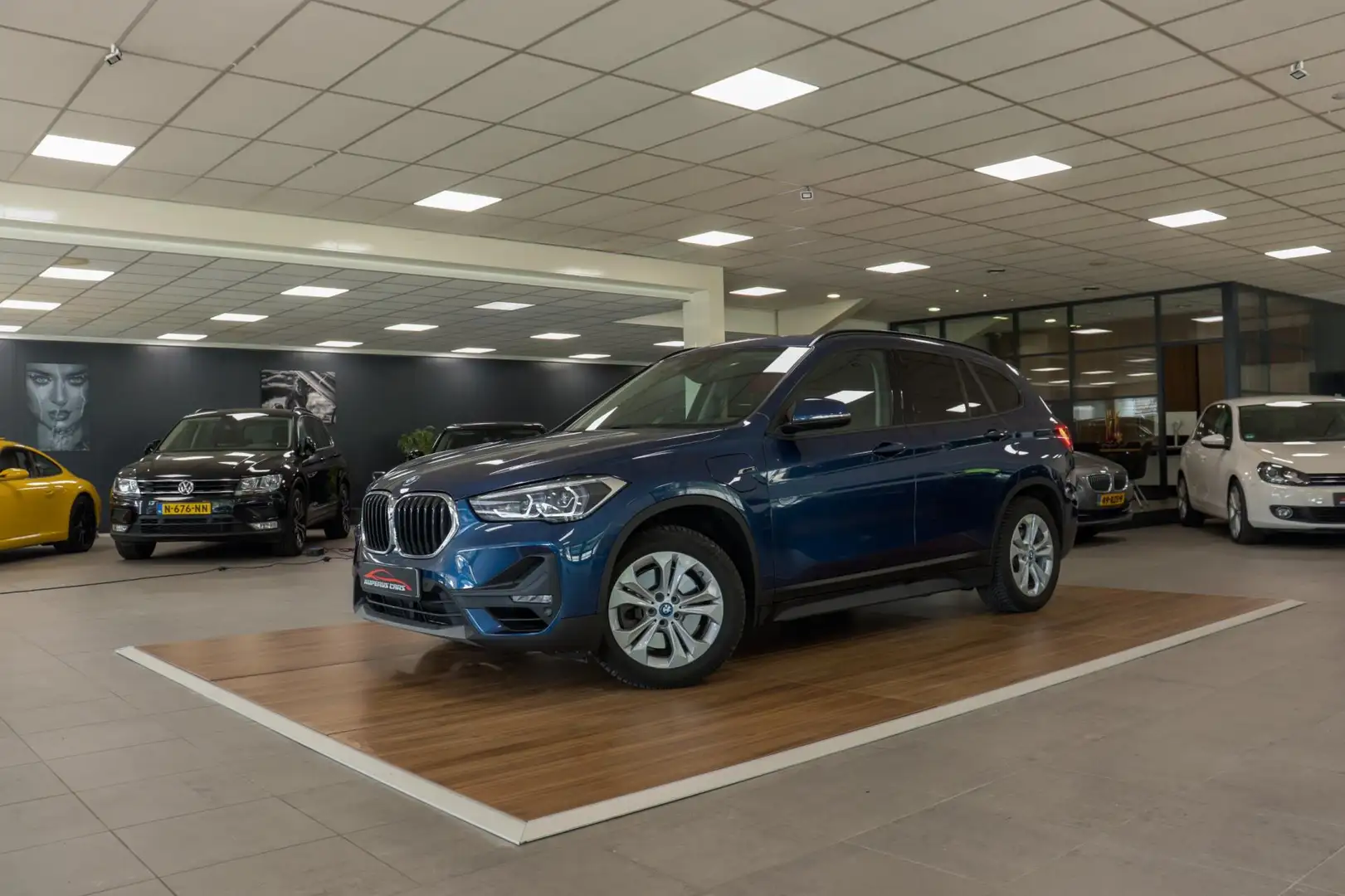 BMW X1 XDrive25e High Executive Carplay/Dealer/Pano/Trekh Blauw - 2