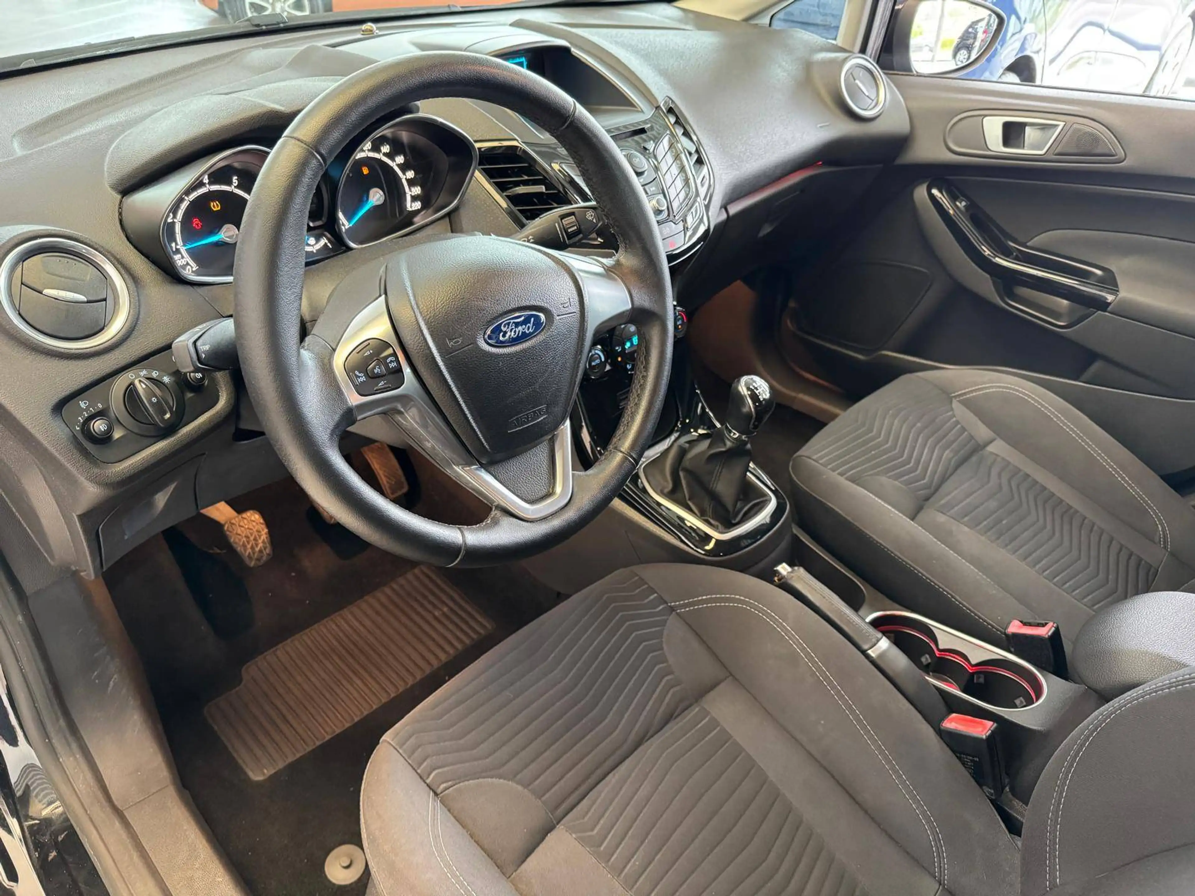 Ford Fiesta 🟩1.0 ESSENCE 80CV - AIRCO - CAPTEUR - CARNET - TITANIUM — photo 6