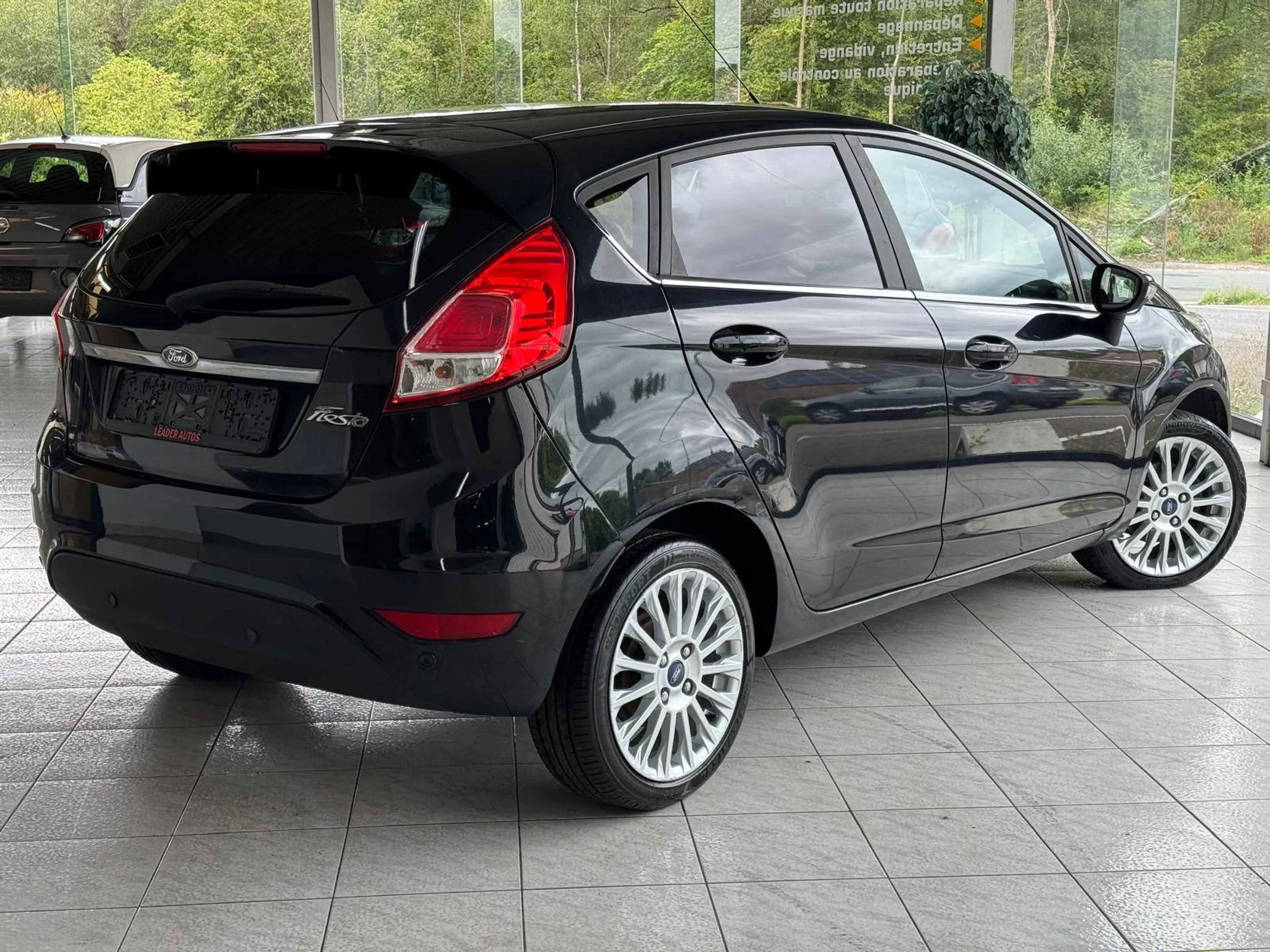 Ford Fiesta 🟩1.0 ESSENCE 80CV - AIRCO - CAPTEUR - CARNET - TITANIUM — photo 3