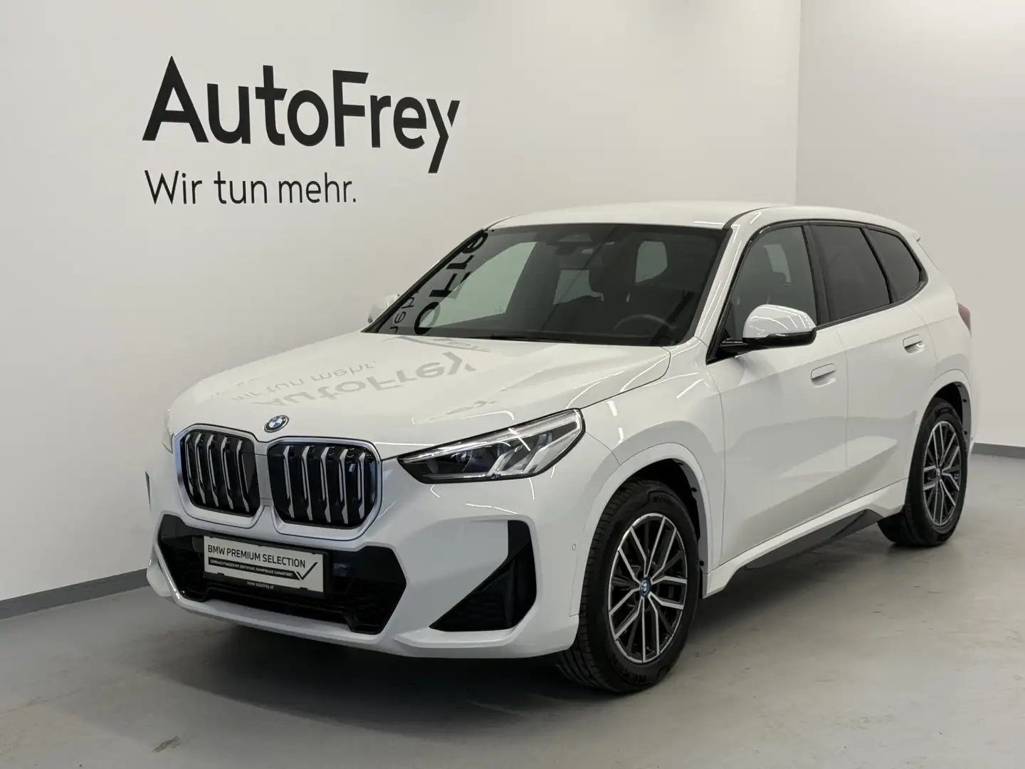 BMW iX1 xDrive30 Weiß - 1
