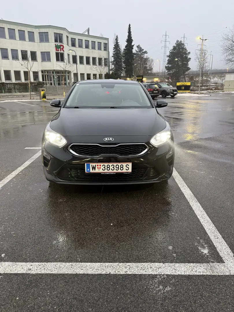 Kia Ceed / cee'd 1,6 CRDi ISG Gold DCT Schwarz*Navi*Kamera*Tempomat Schwarz - 2
