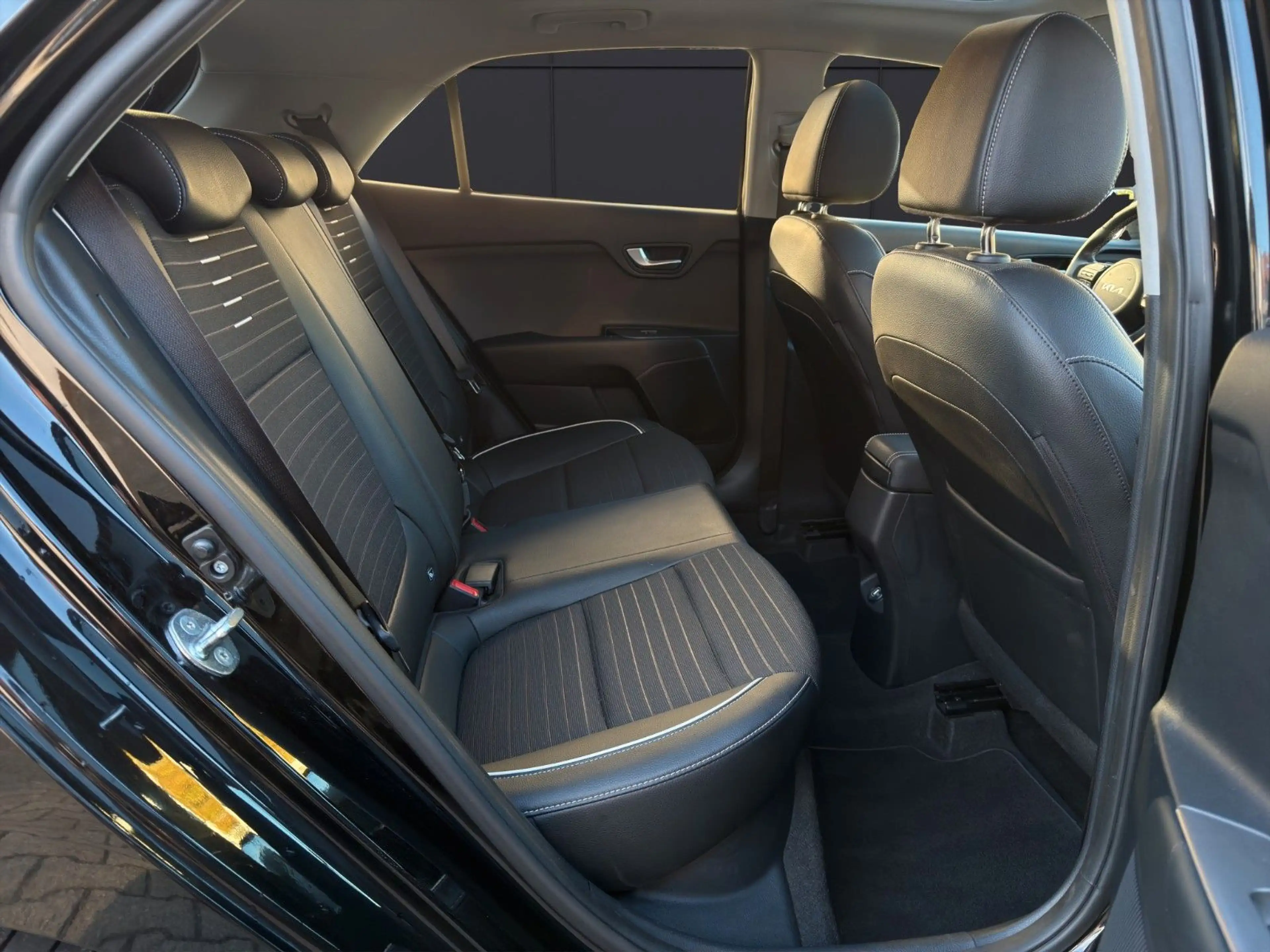 Kia Rio 1.0T 120 48V GT-Line AUT. NAVI TECH GD — photo 14