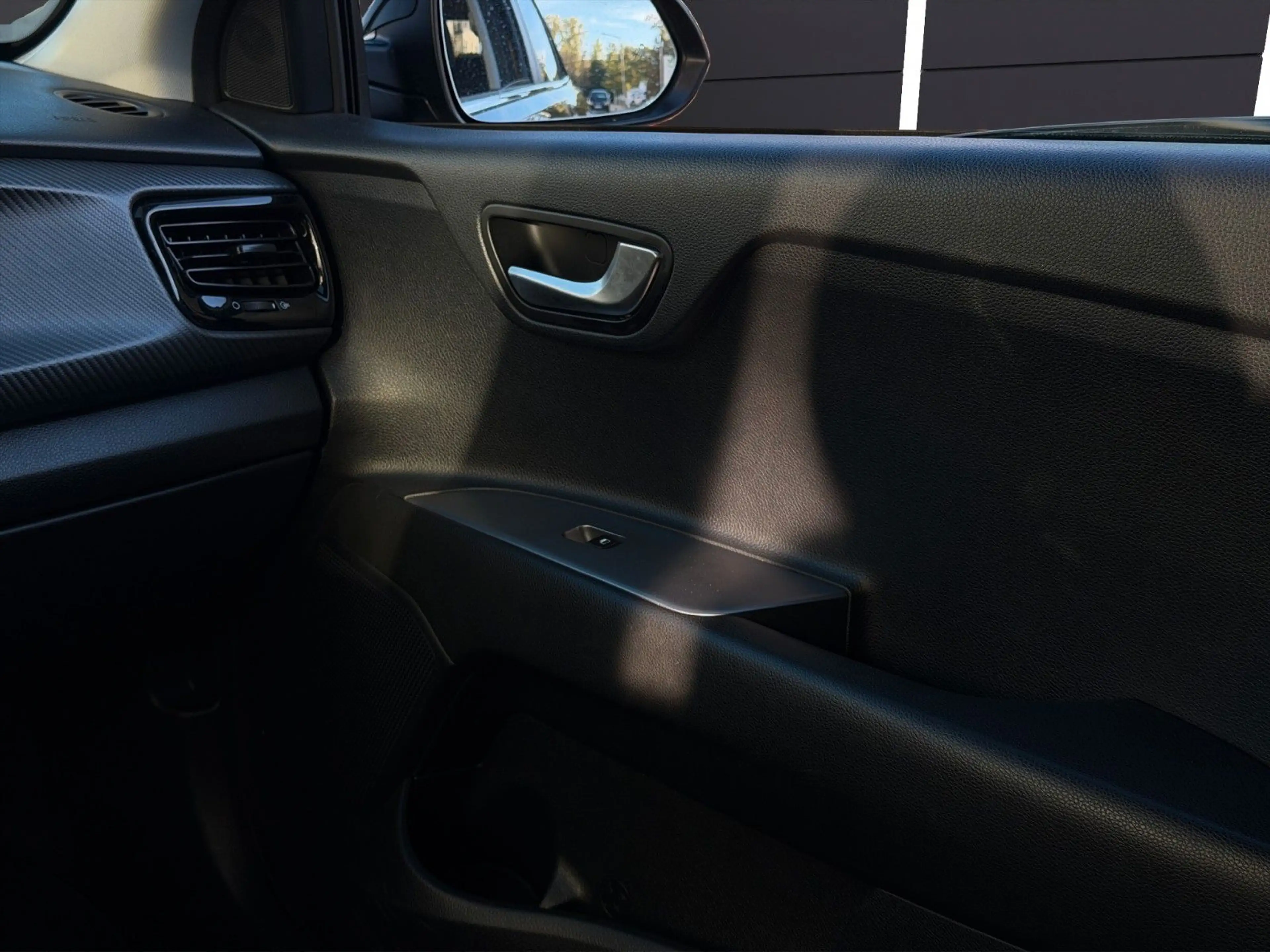 Kia Rio 1.0T 120 48V GT-Line AUT. NAVI TECH GD — photo 15