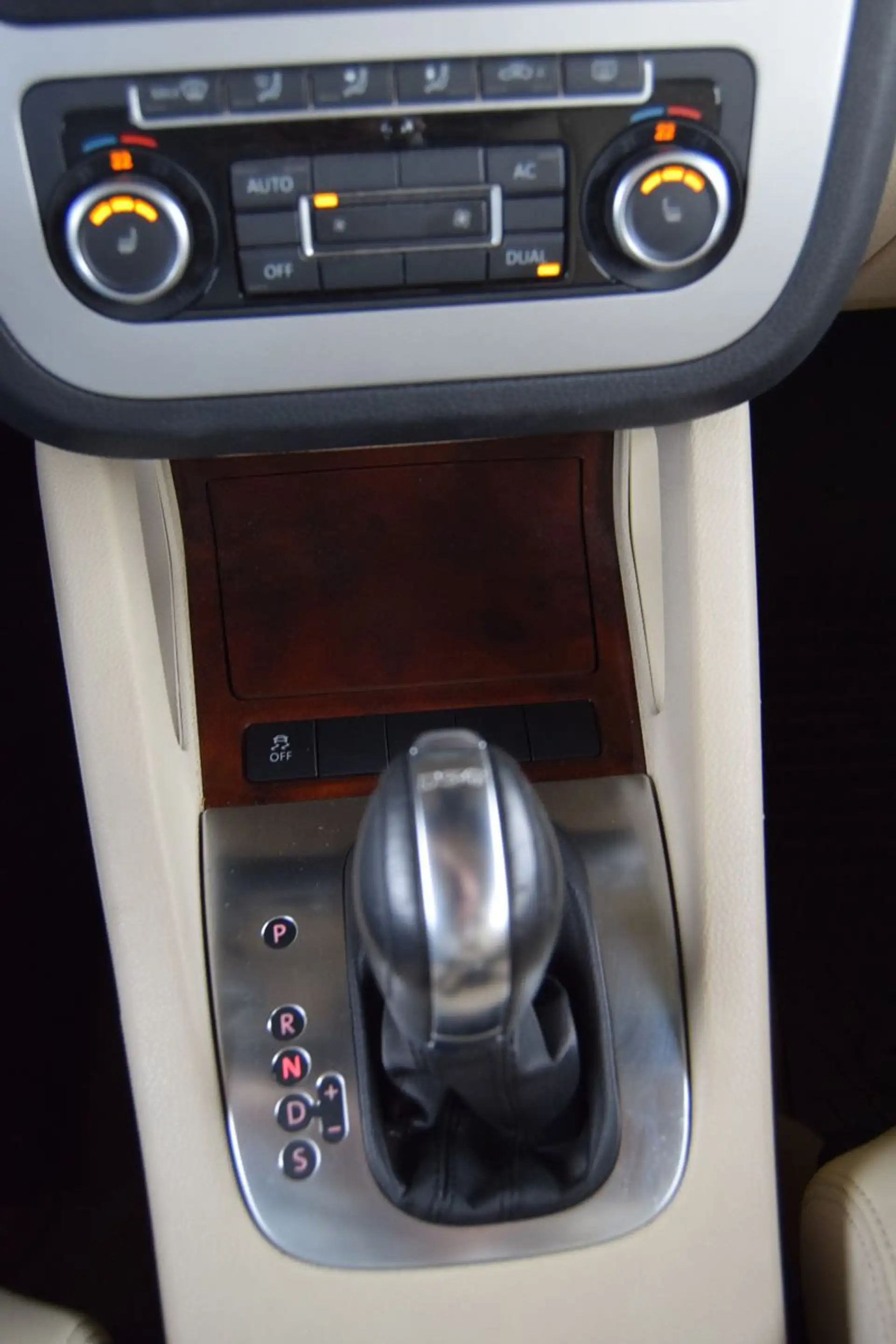 Volkswagen Eos !AUTOMATIK! Exclusive,Navi,Leder,Sitzh,Parks — photo 11