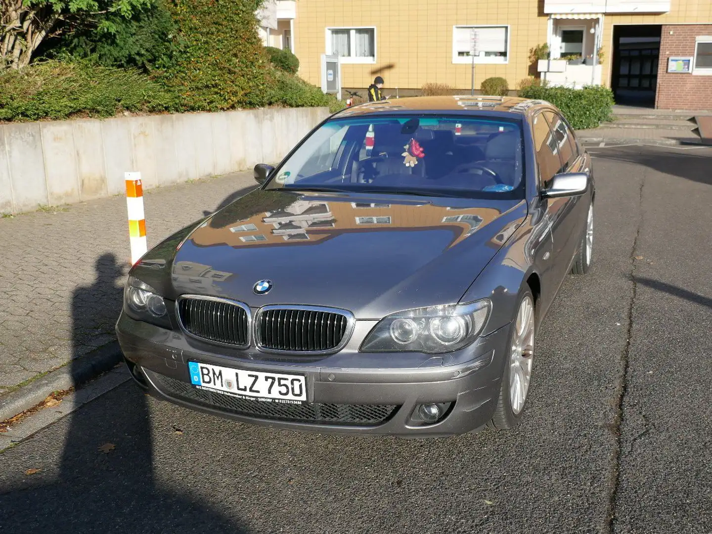 BMW 750 750i Beige - 1
