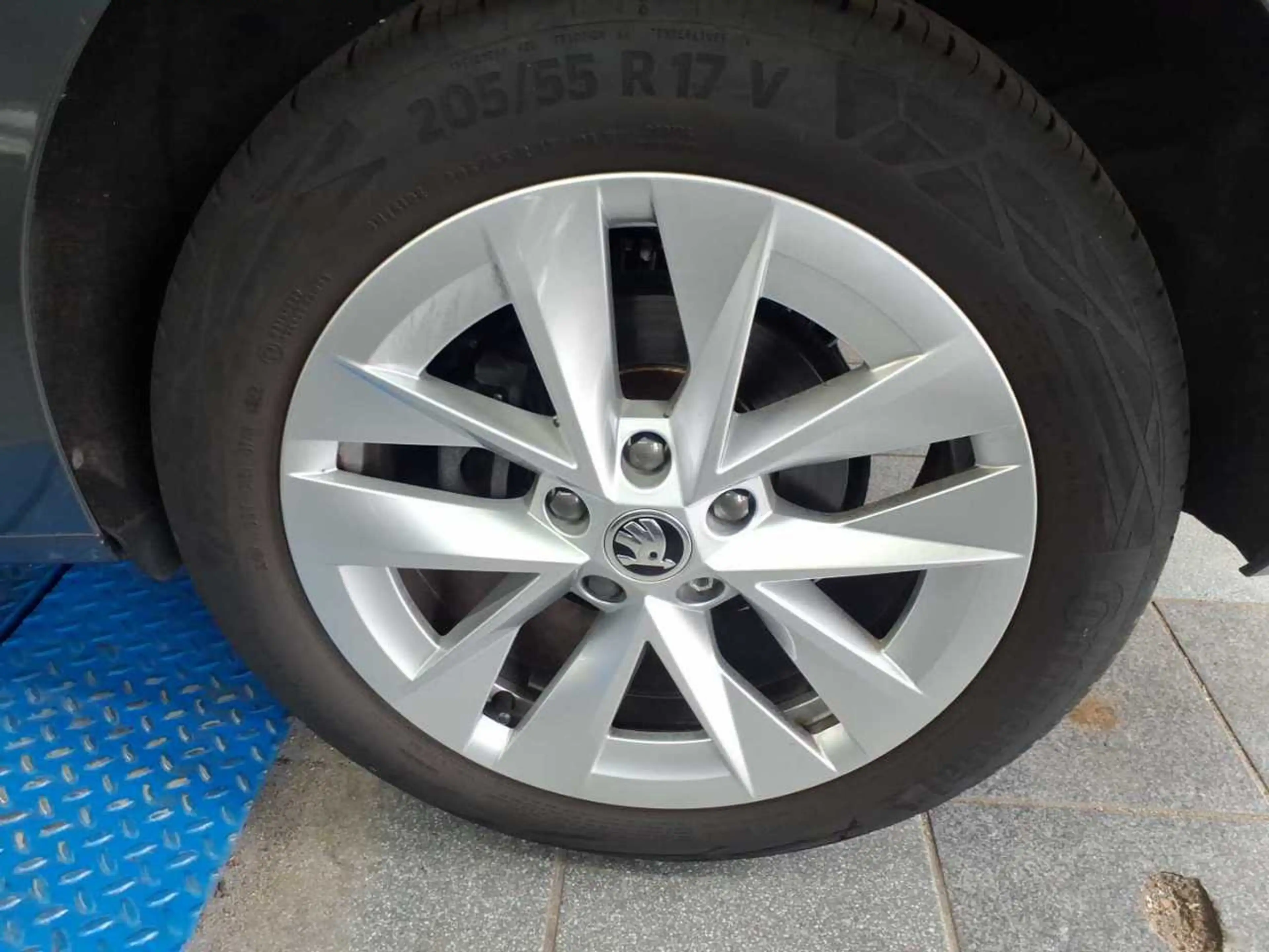 Skoda Octavia Combi Style 2.0 TDI 4x4 AHK, DCC, Stndhz — photo 9