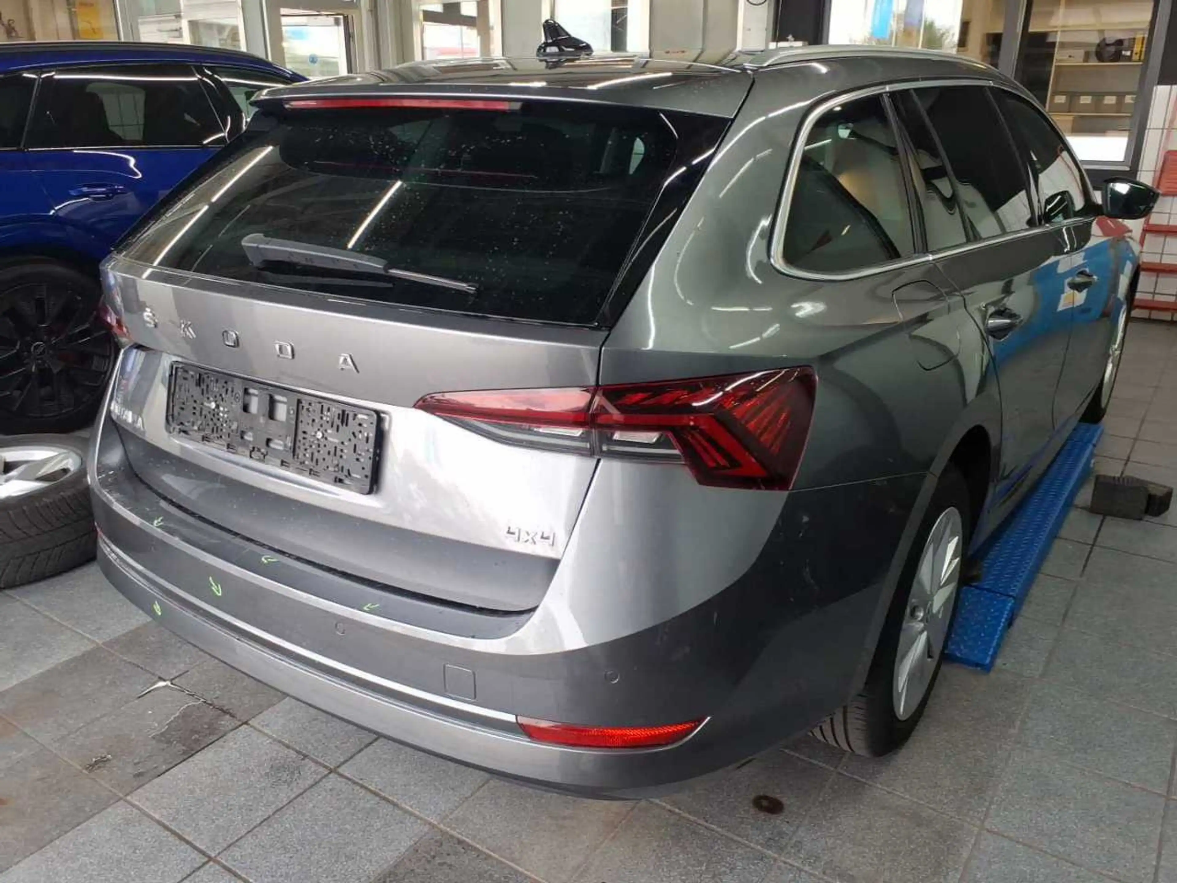 Skoda Octavia Combi Style 2.0 TDI 4x4 AHK, DCC, Stndhz — photo 4
