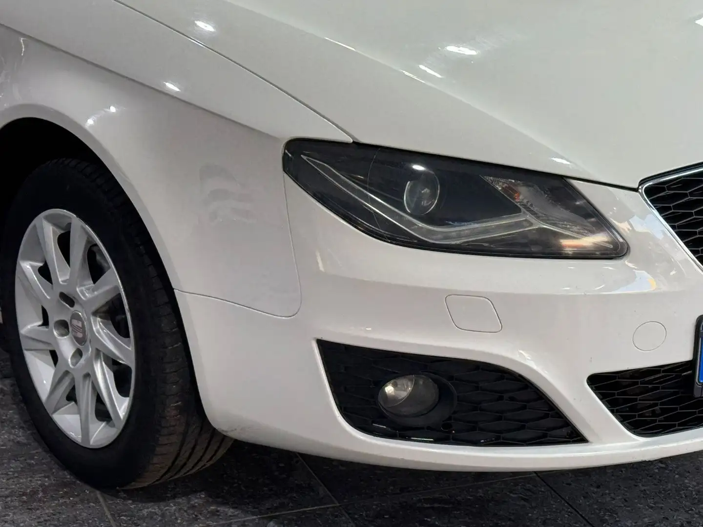 SEAT Exeo 2,0TDI*ST Reference*Navi*Xenon*tüv12-2025 Weiß - 2