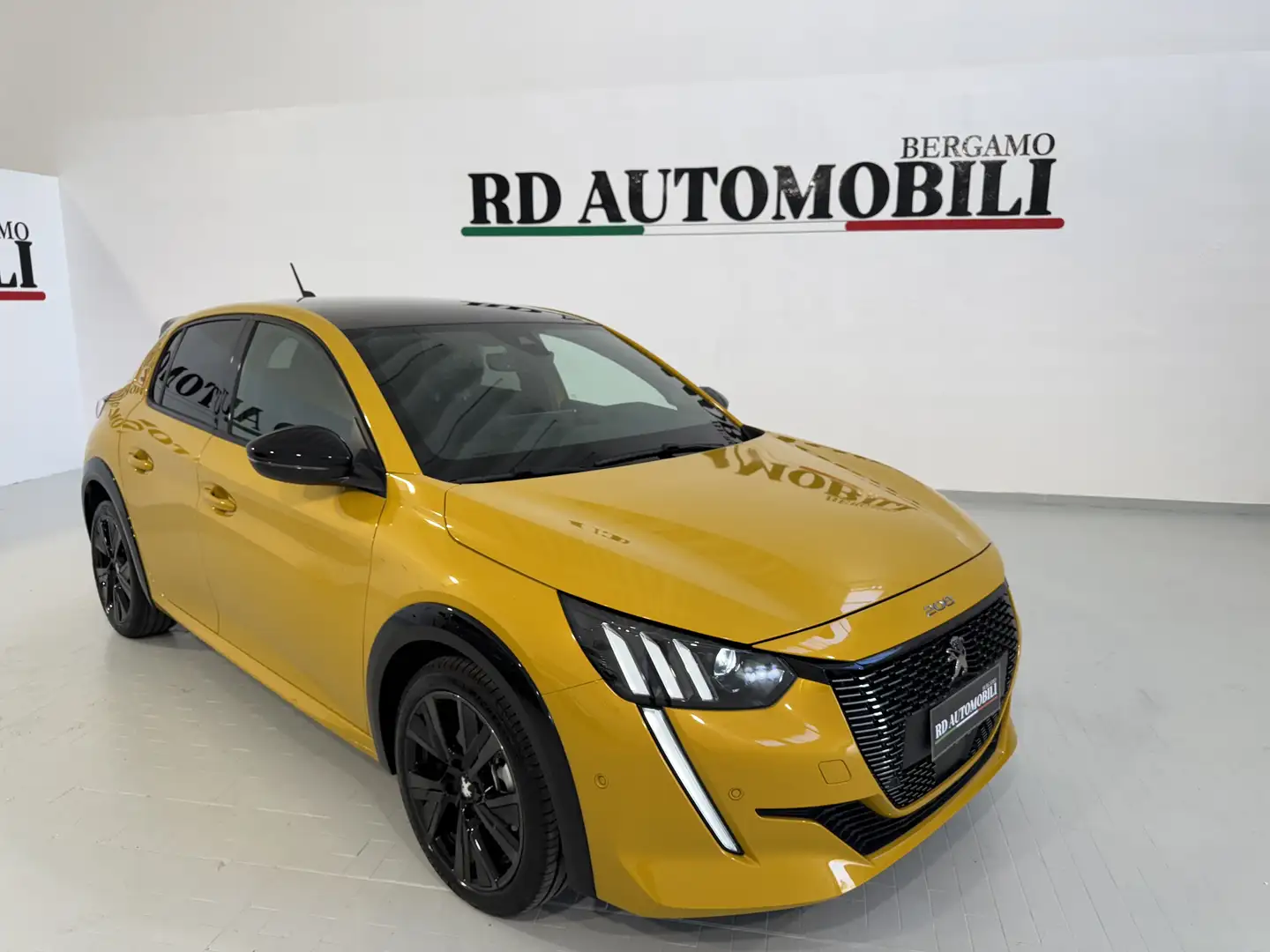 Peugeot 208 *** VENDUTA *** Giallo - 1