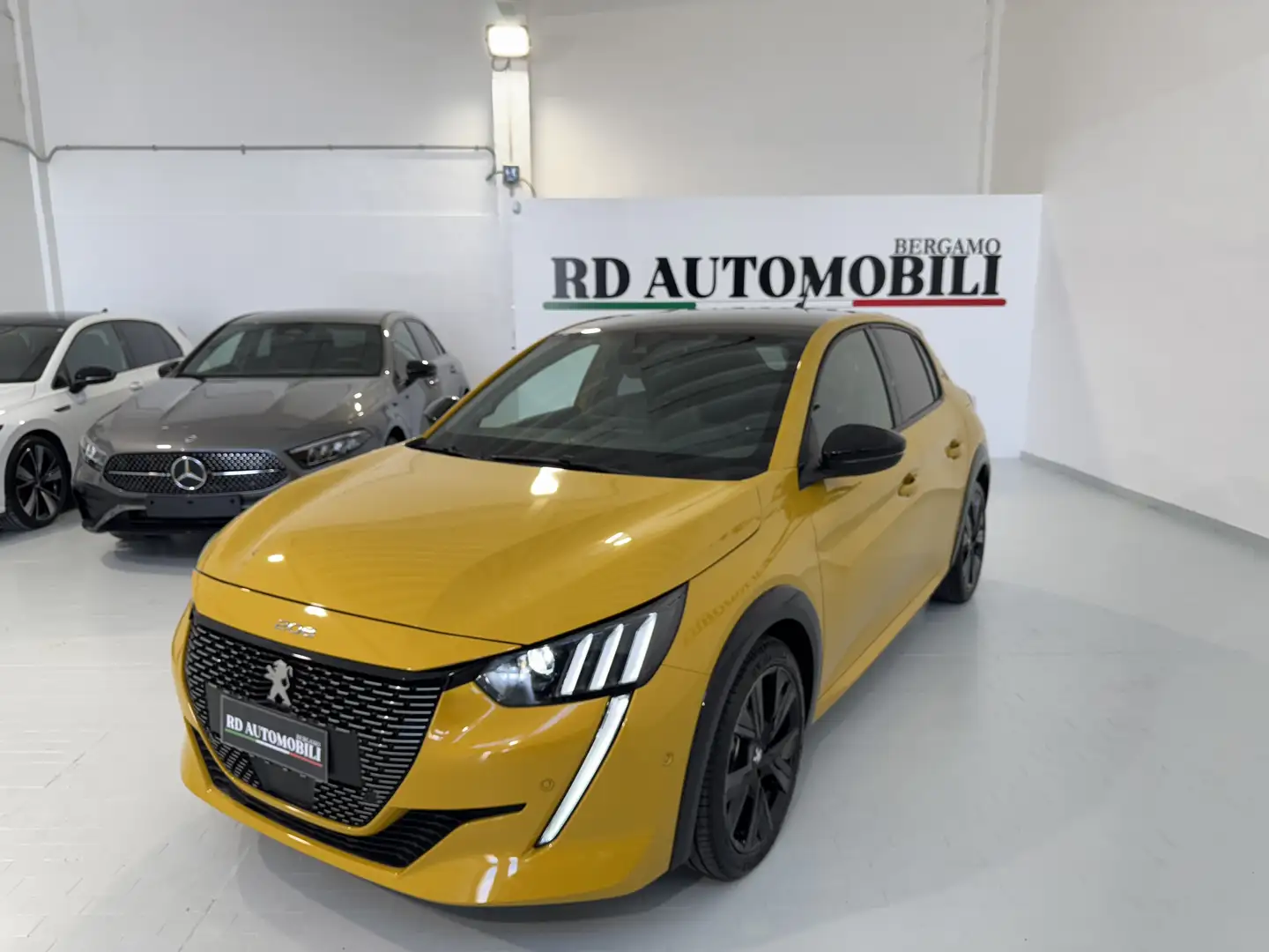 Peugeot 208 *** VENDUTA *** Giallo - 2