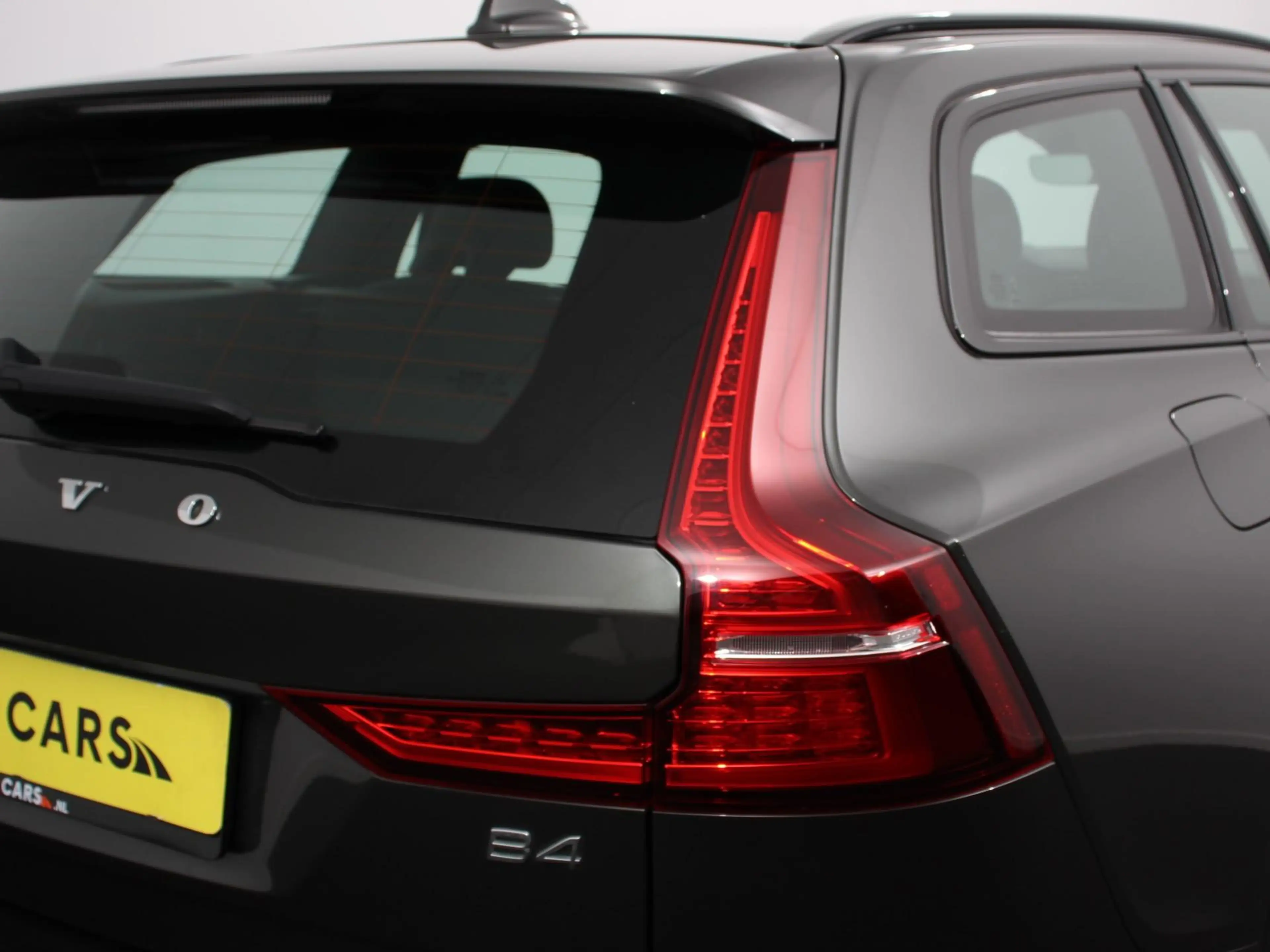 Volvo V60 2.0 B4 R-Design Navigatie Camera Climate Control P — photo 11