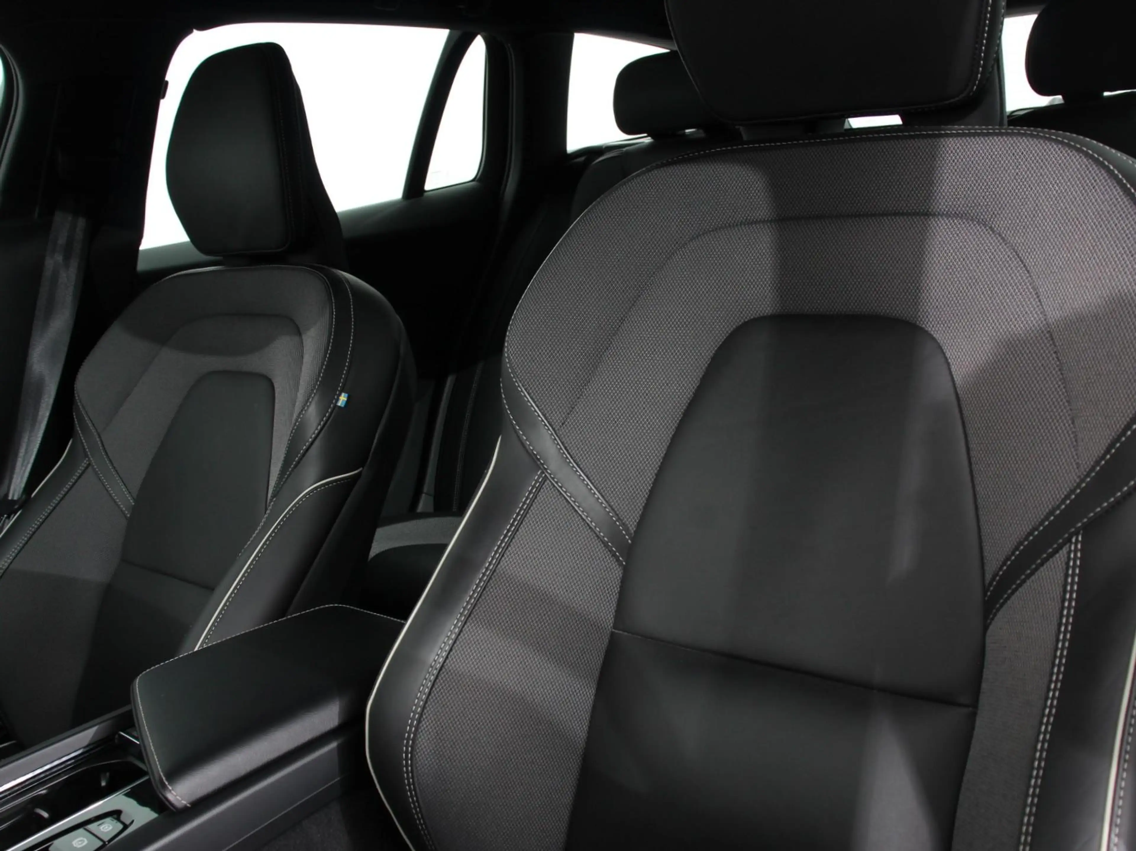 Volvo V60 2.0 B4 R-Design Navigatie Camera Climate Control P — photo 10