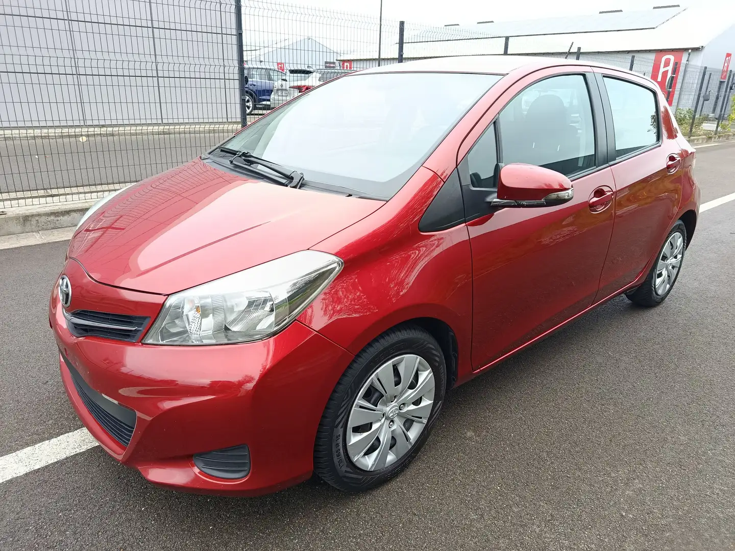 Toyota Yaris Yaris 1.4 D-4D Active DPF Rosso - 1