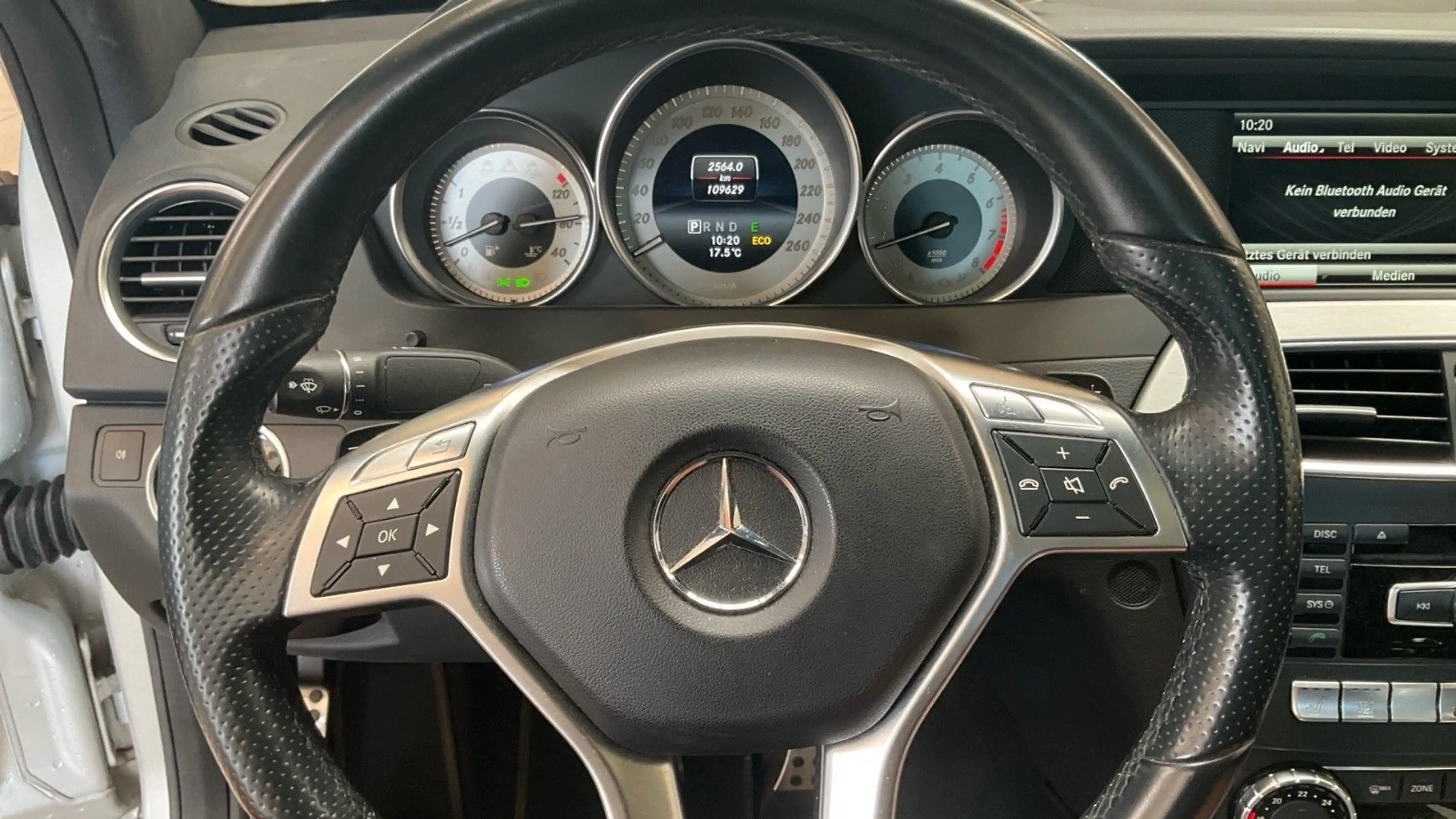 Mercedes-Benz C 250 CGI Coupe/AMG/Xenon/Panorama/Kamera/Leder — photo 7