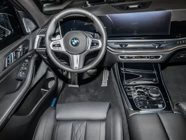 BMW X5 view 12