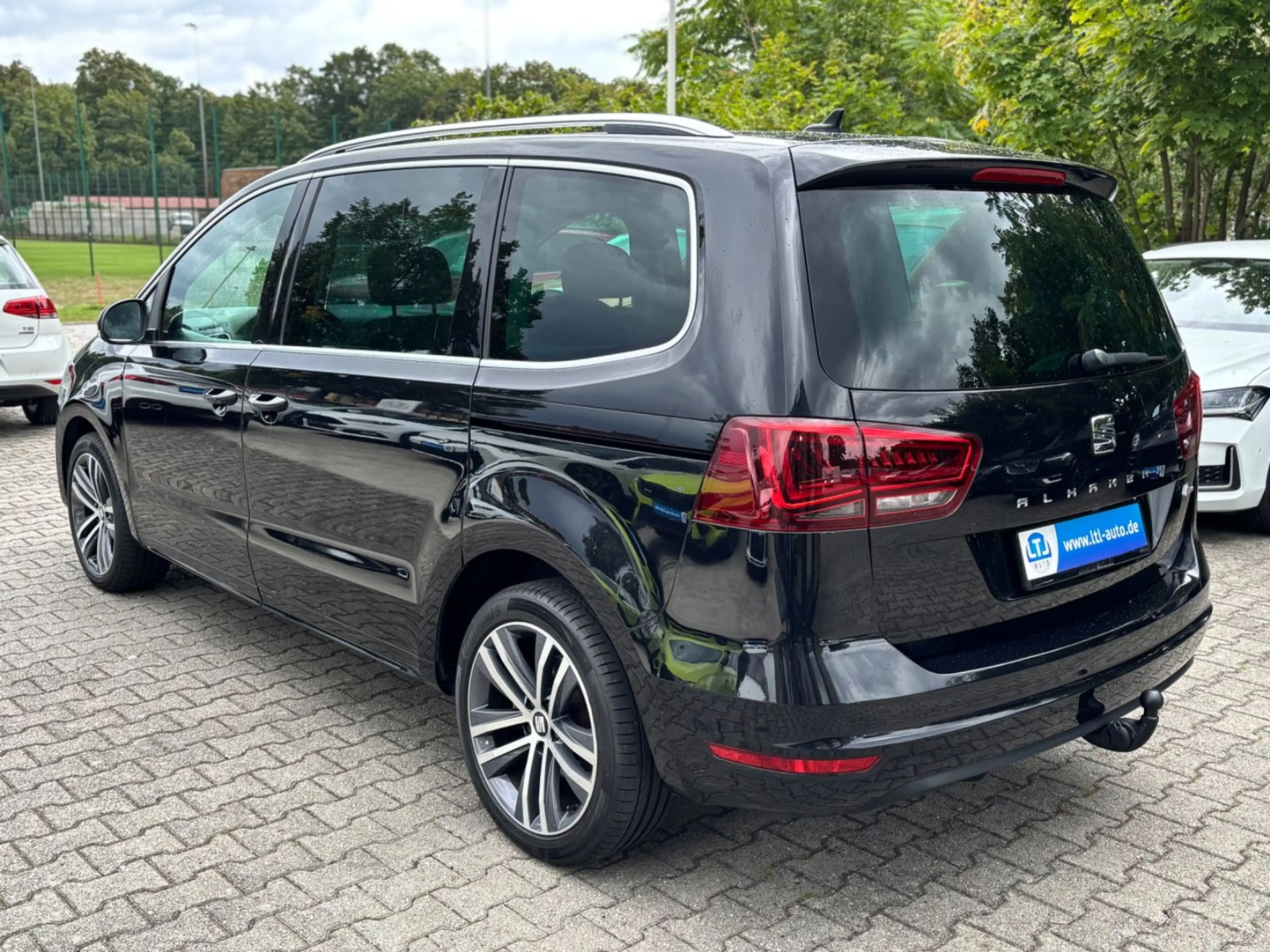 SEAT Alhambra 2.0TDI FR-Line 7Sitzer Navi AHK LED — photo 5