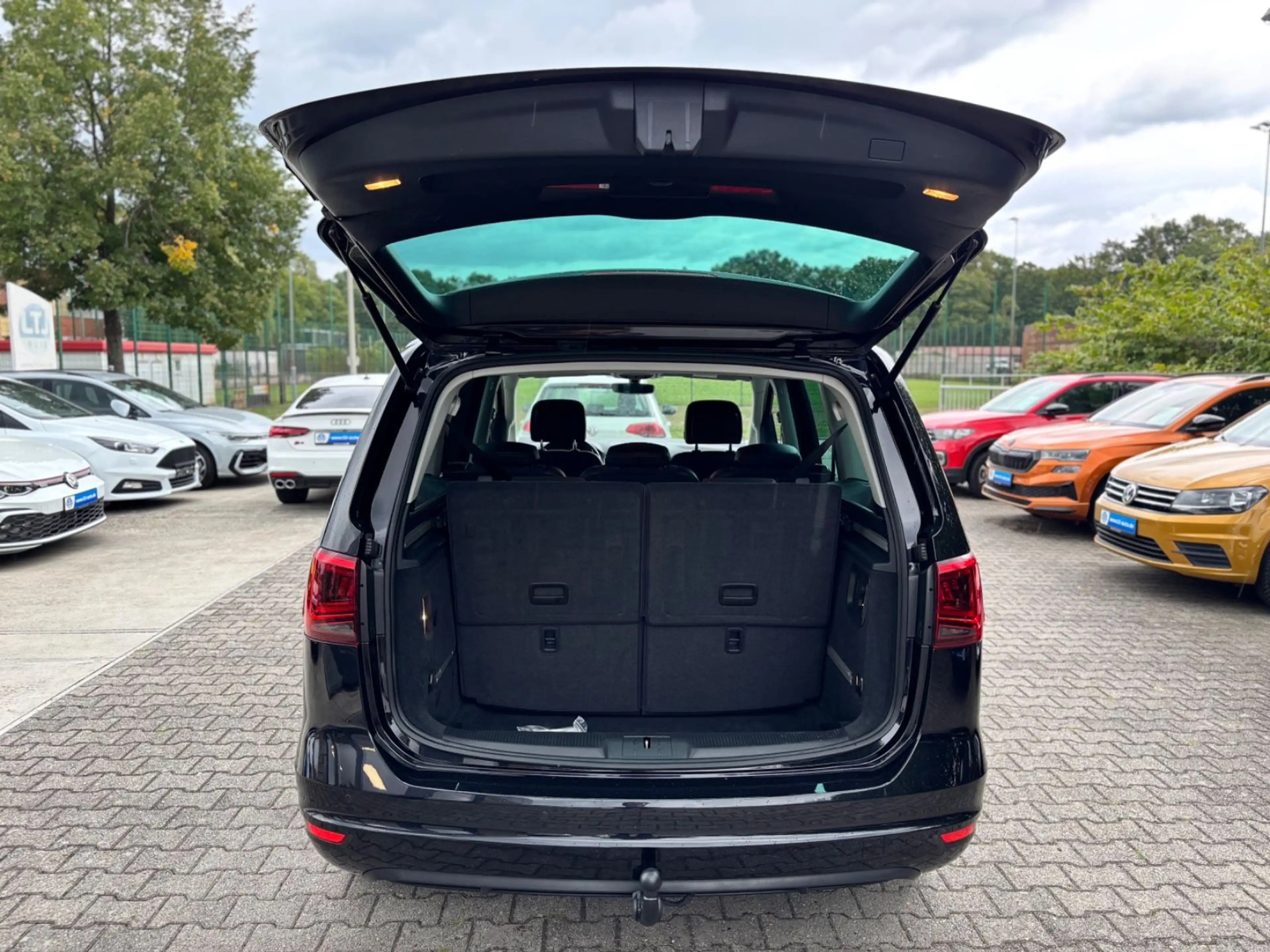 SEAT Alhambra 2.0TDI FR-Line 7Sitzer Navi AHK LED — photo 9