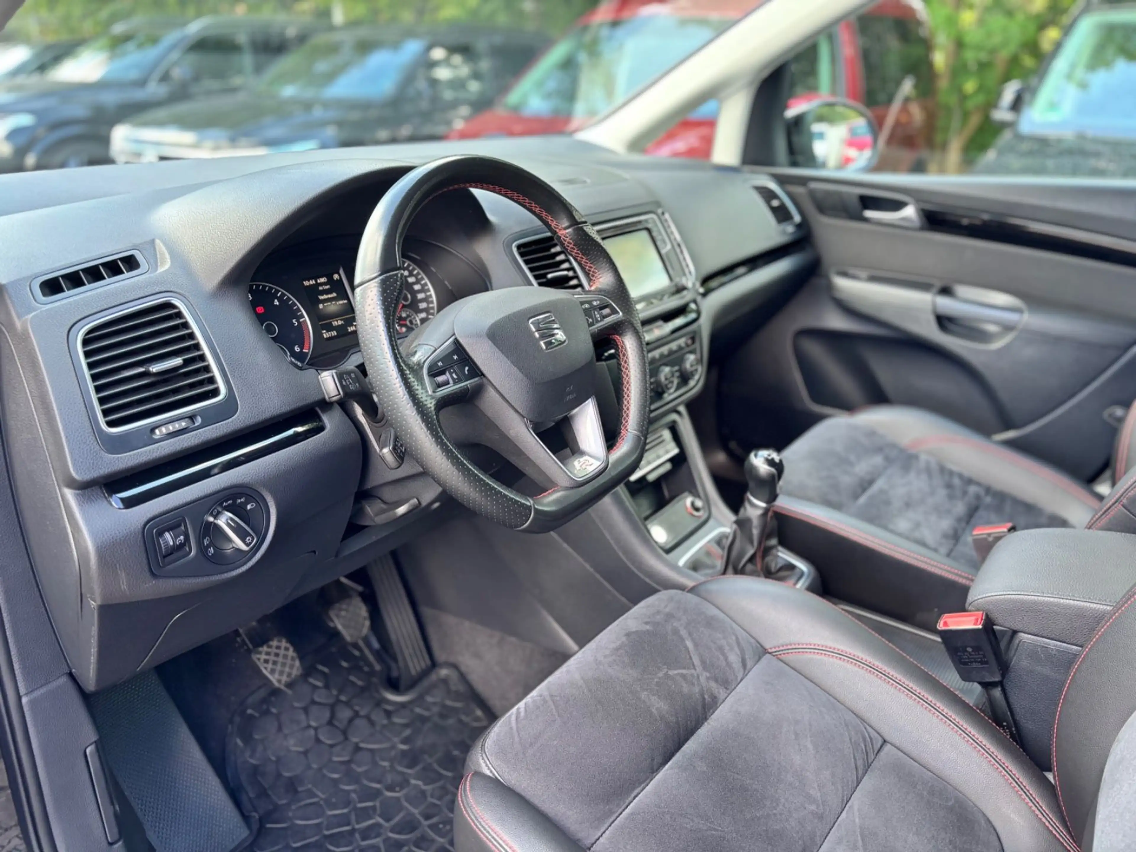 SEAT Alhambra 2.0TDI FR-Line 7Sitzer Navi AHK LED — photo 11
