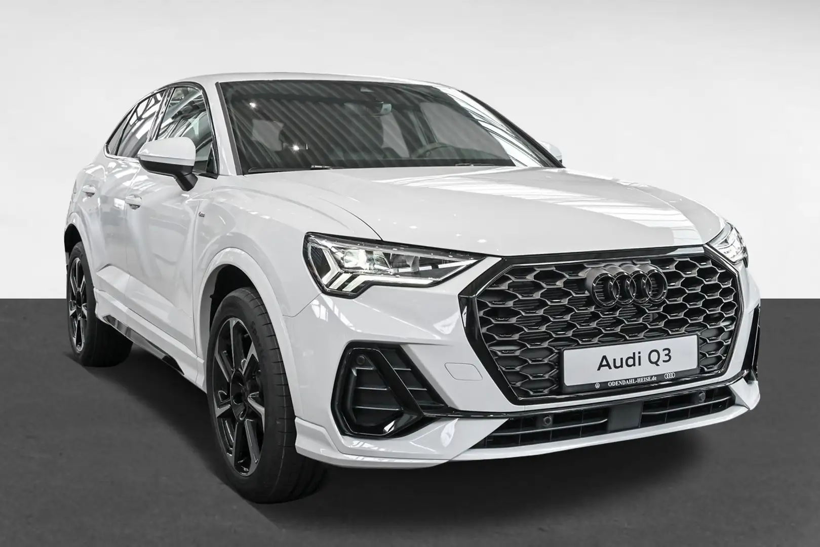 Audi Q3 Sportback S line 35 TFSI 110(150) kW(PS) S tron Weiß - 2