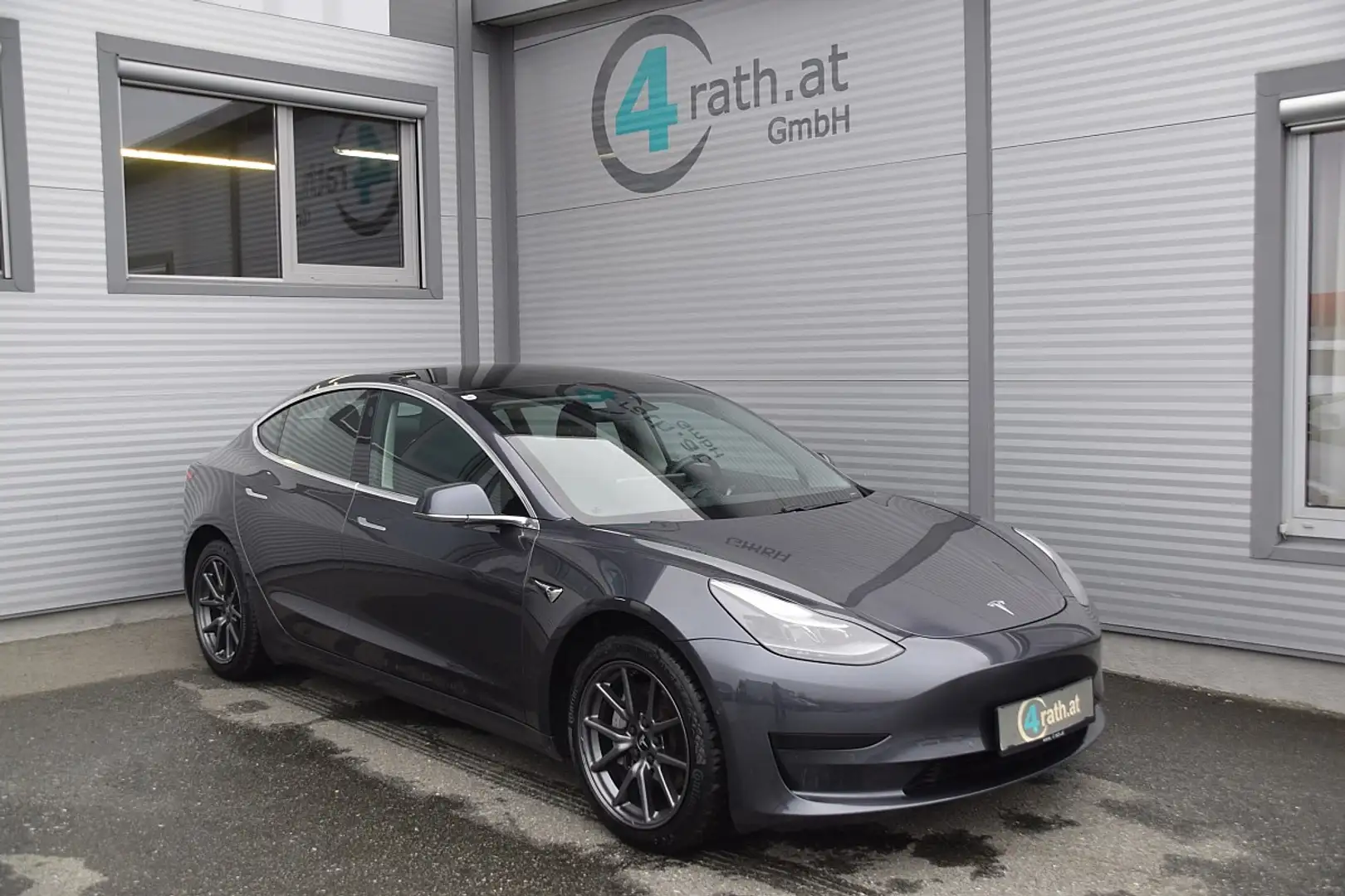 Tesla Model 3 Standard Range RWD Plus 57,5kWh / NETTO: 16.567 € Gris - 1