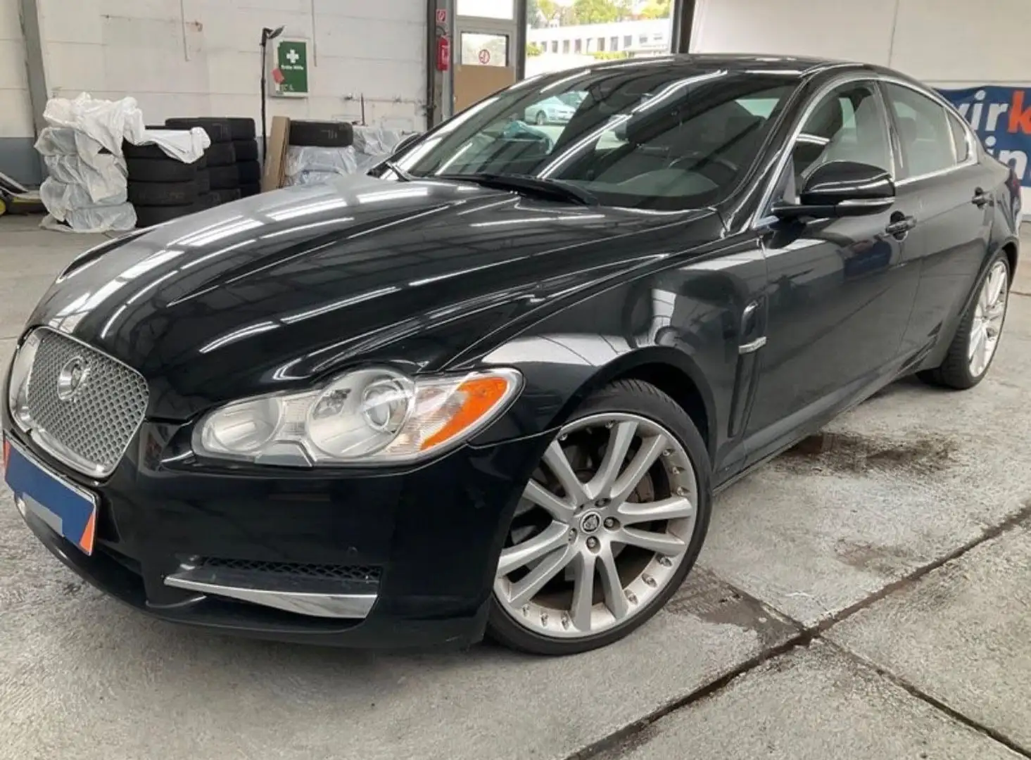 Jaguar XF 3.0 V6 Diesel S Portfolio Negro - 1