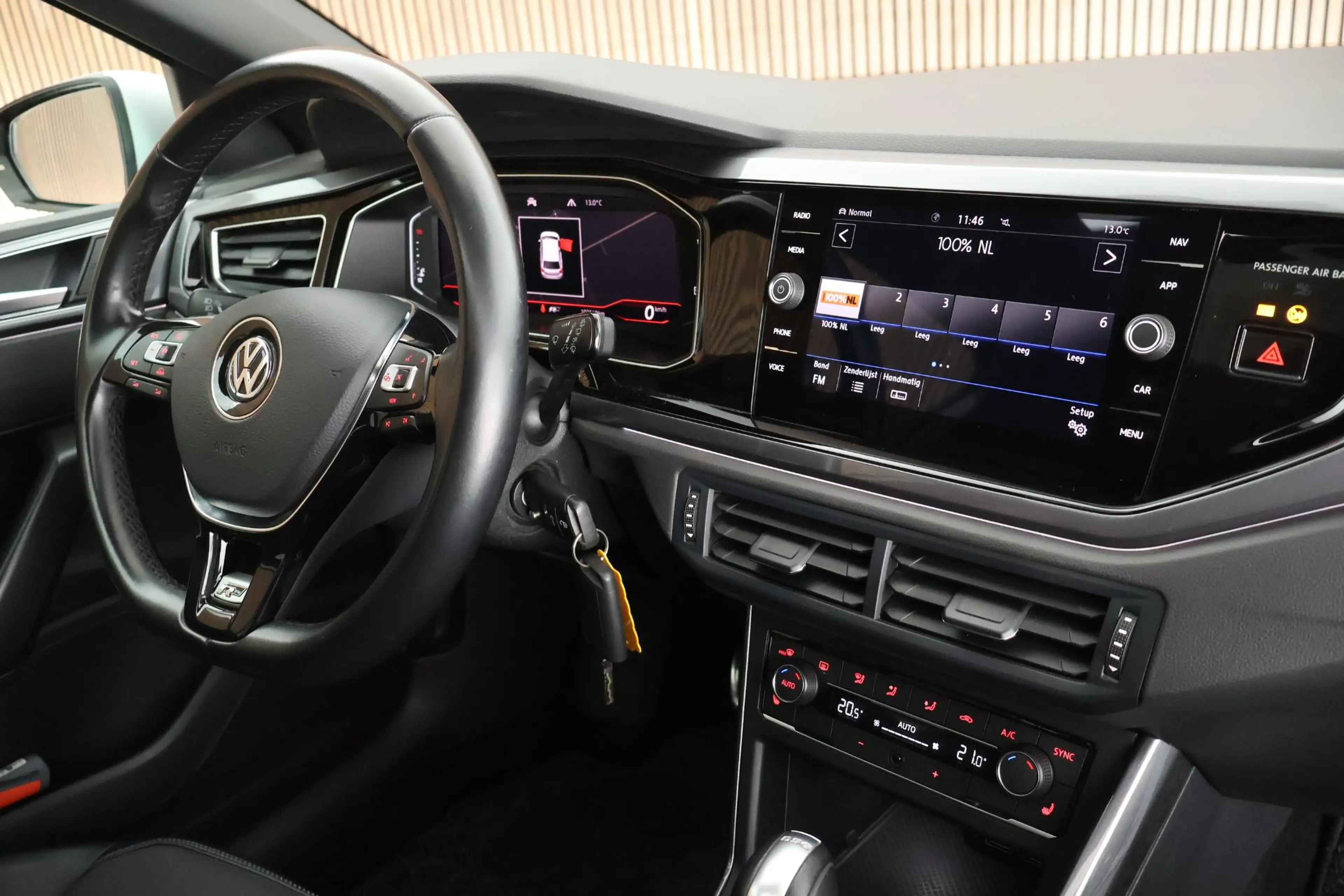 Volkswagen Polo 1.5 TSI 150pk DSG 2x R-Line Panoramadak Beats Came — photo 3