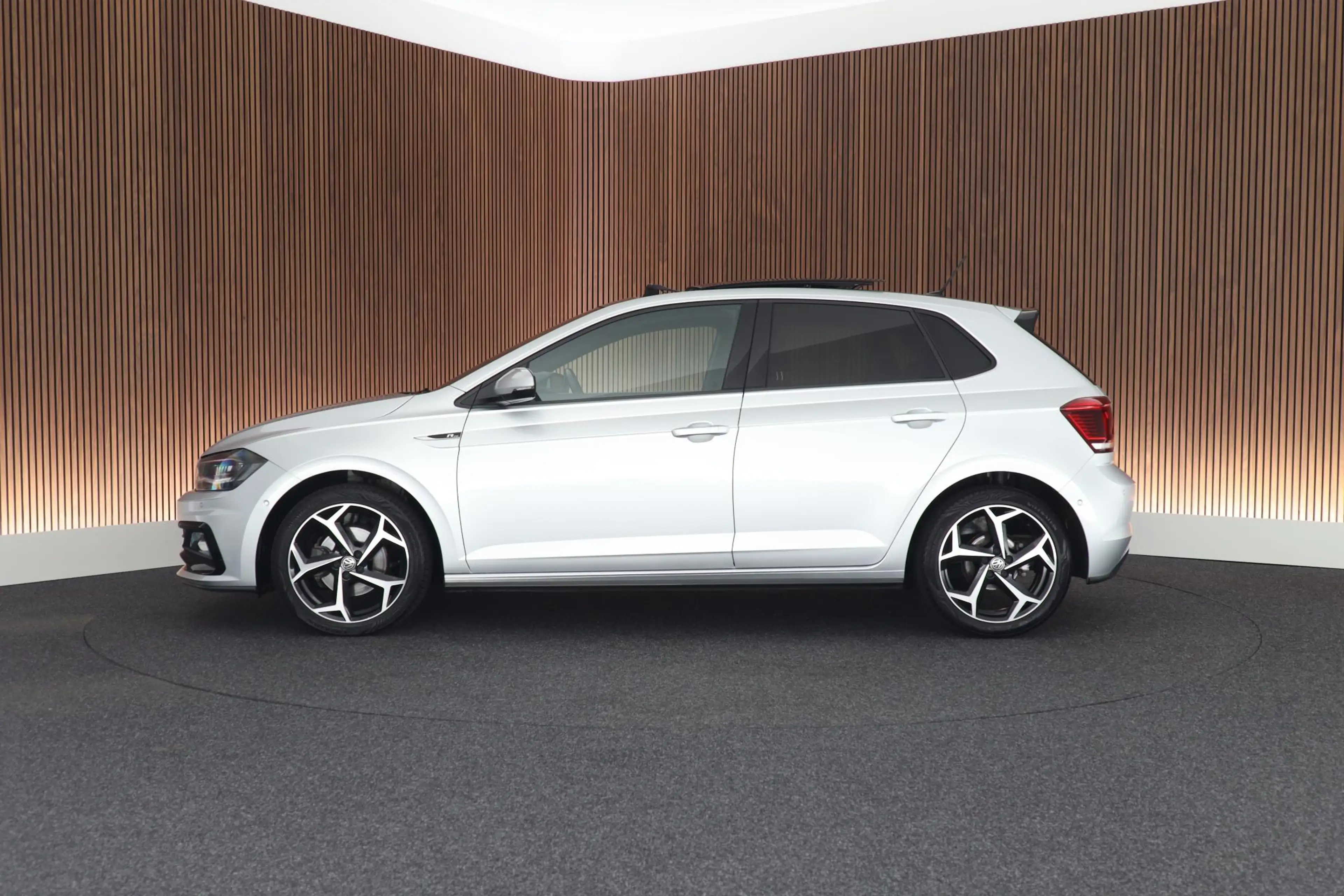 Volkswagen Polo 1.5 TSI 150pk DSG 2x R-Line Panoramadak Beats Came — photo 8