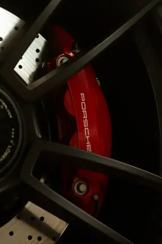 Porsche 911 view 14