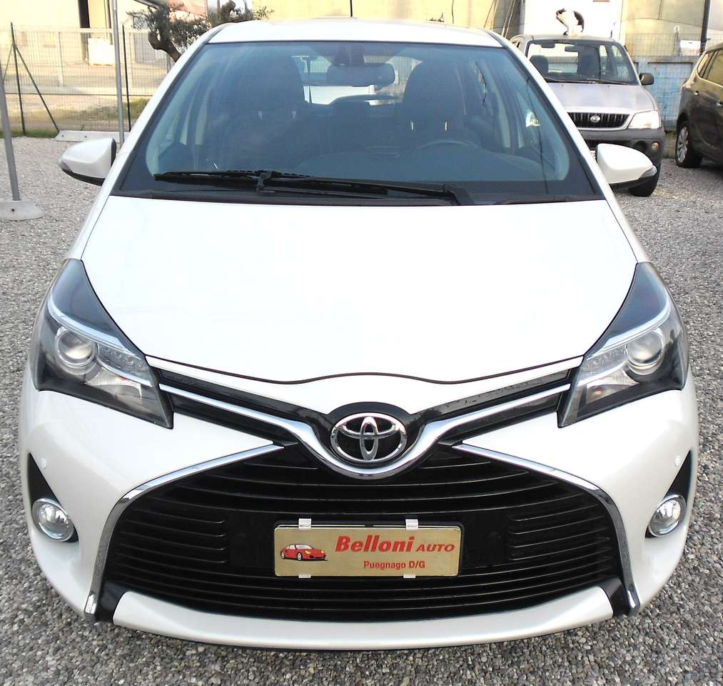Toyota Yaris Yaris III 2015 5p 1.4 d-4d Lounge